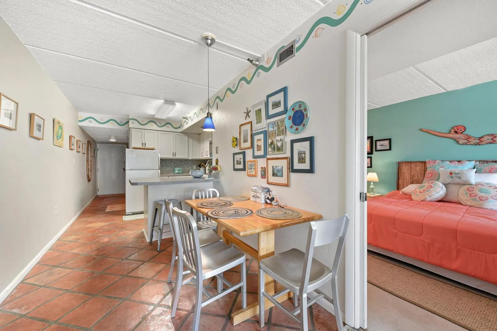 Property building, Bed in Jacksonville Beachdrifter 403