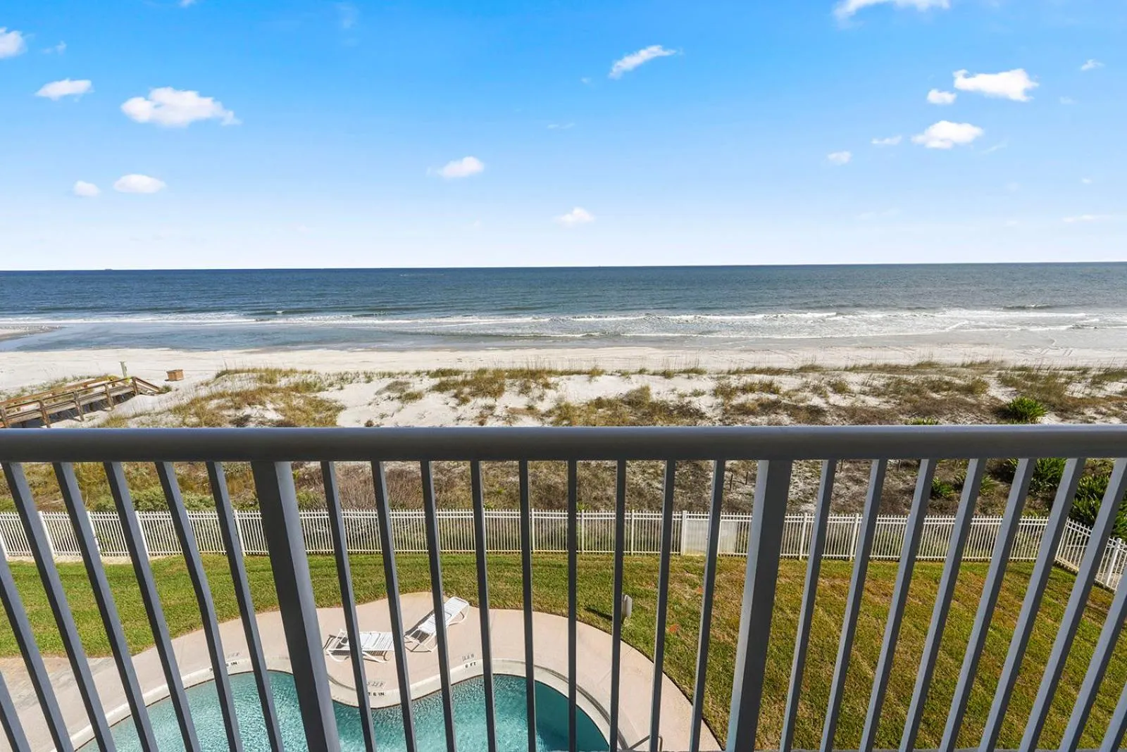 Property building in Jacksonville Beachdrifter 403