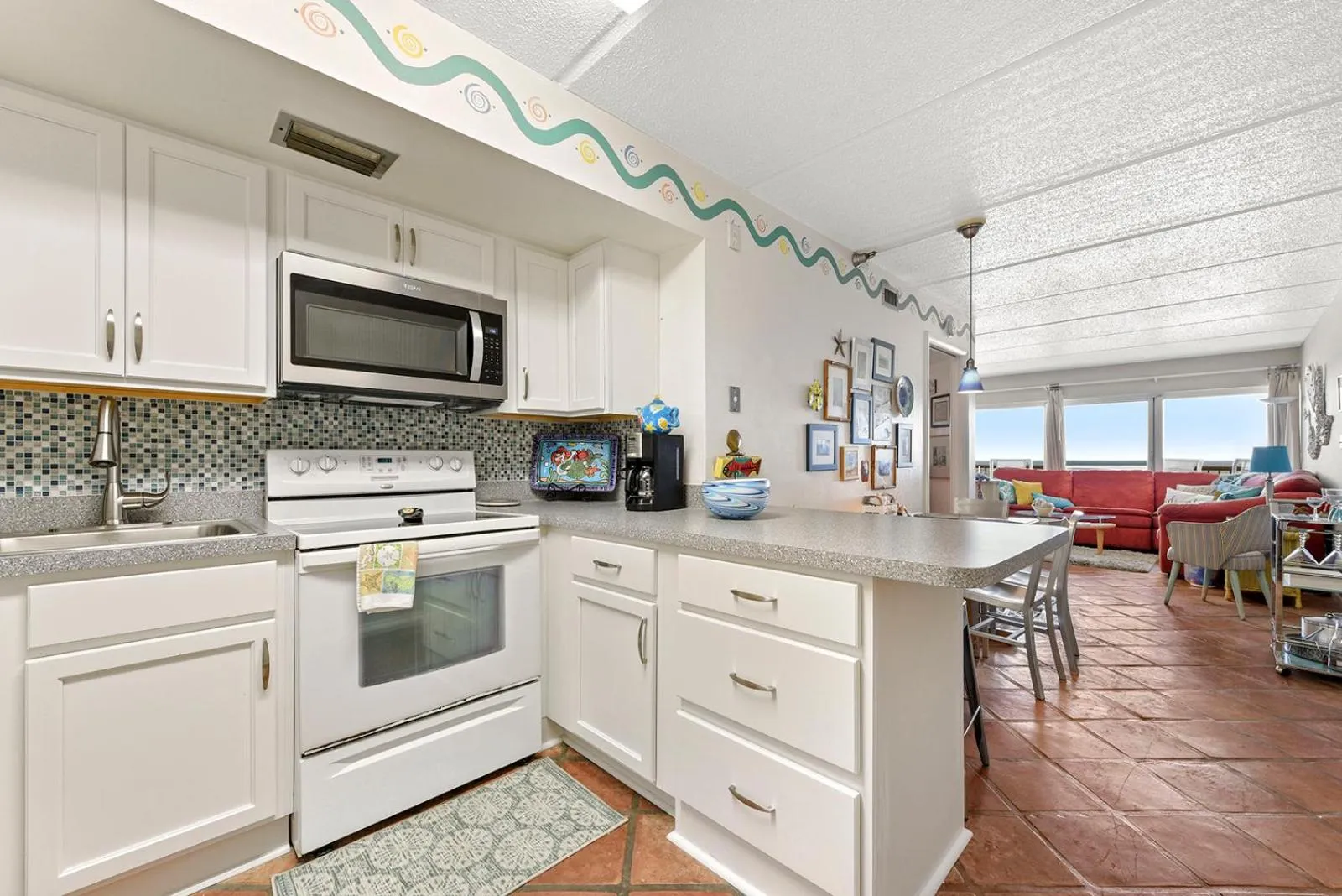Kitchen or kitchenette in Jacksonville Beachdrifter 403