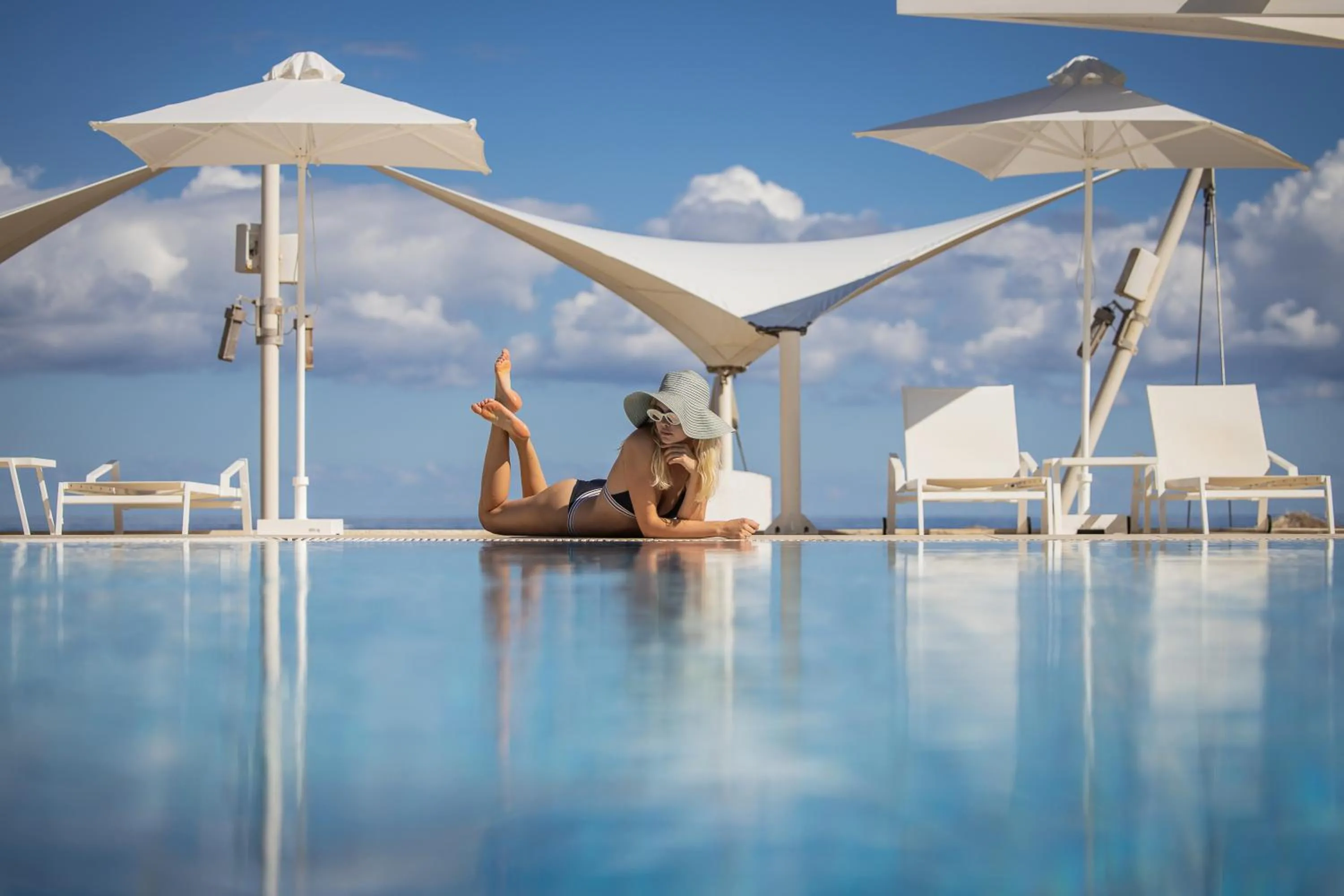 Akrogiali Beach Hotel Apartments