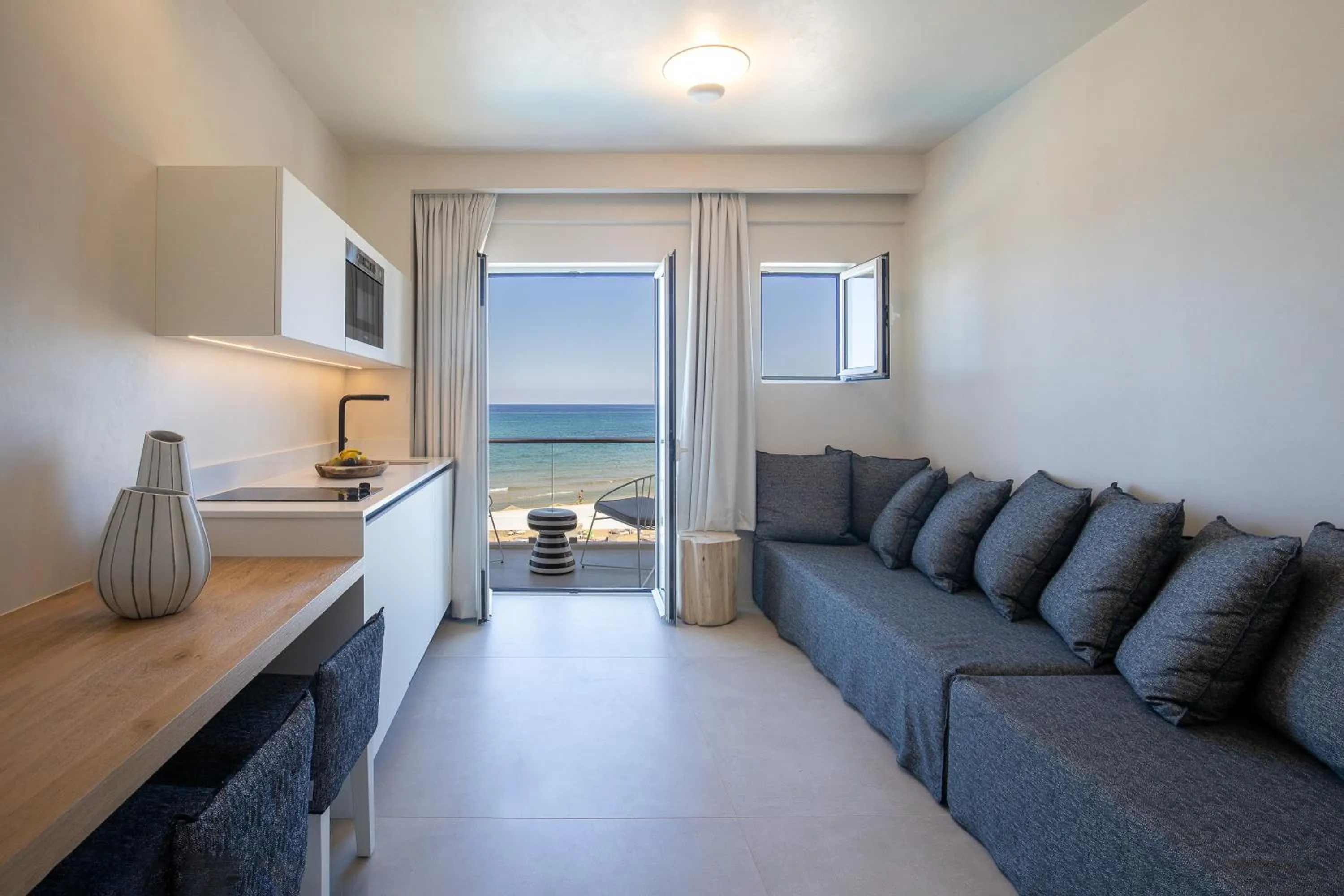 Akrogiali Beach Hotel Apartments