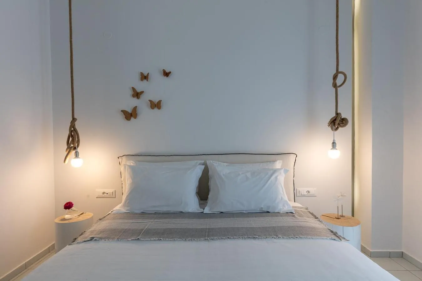 Bed in Akrogiali Beach Hotel Apartments