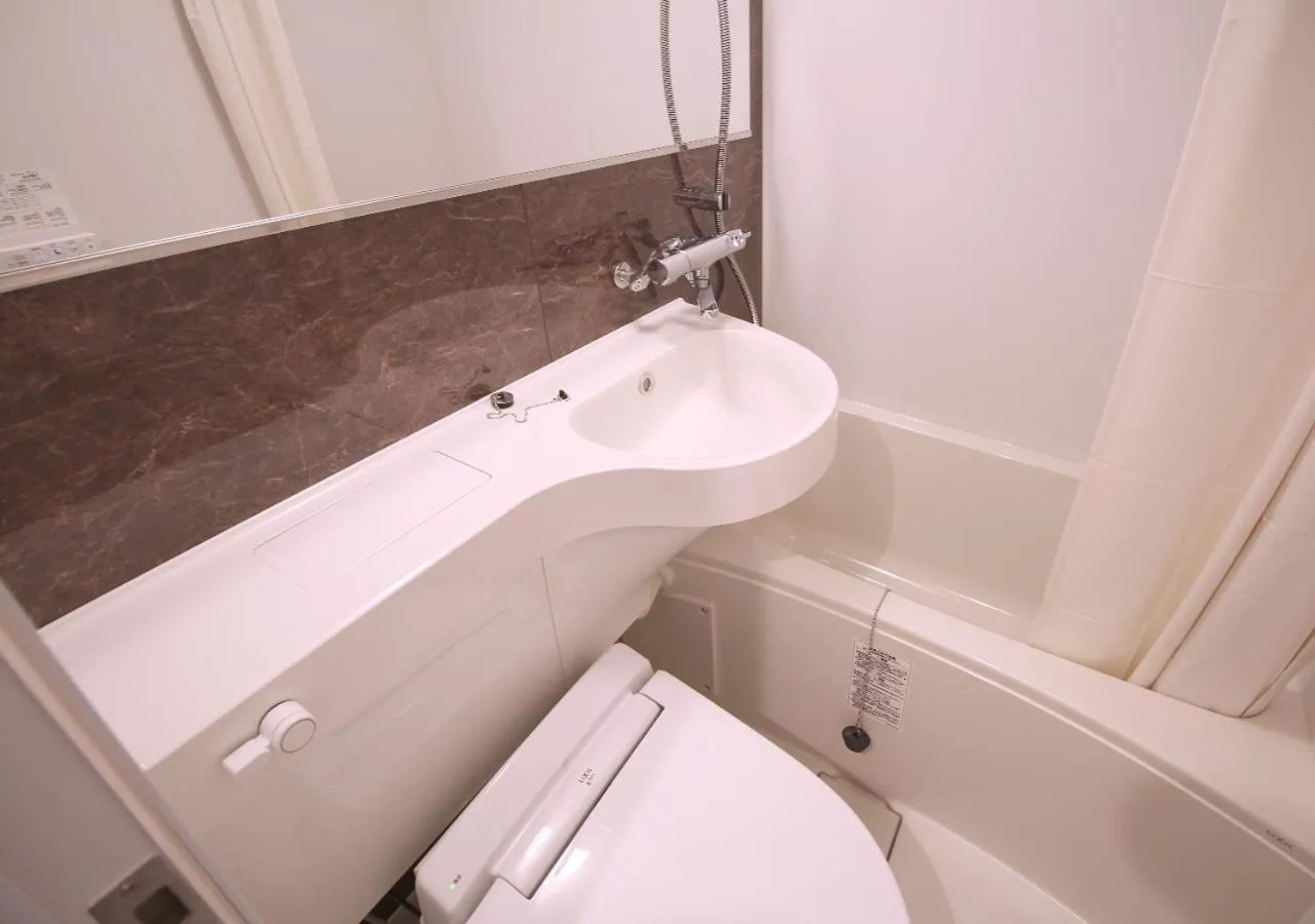 Shower in Hotel Trend Tobu Asakusa-Eki Kita