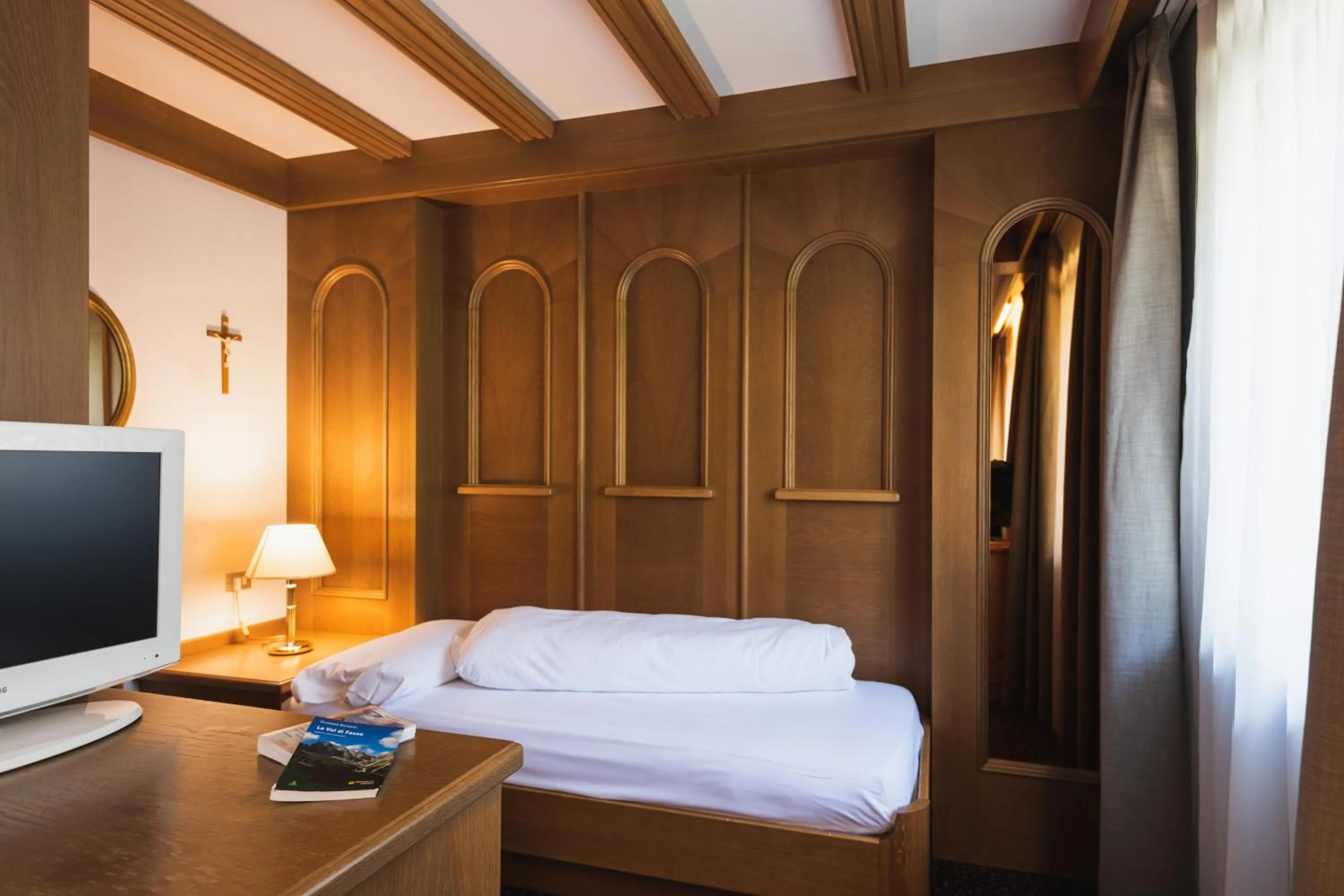 Bed in Hotel Catinaccio