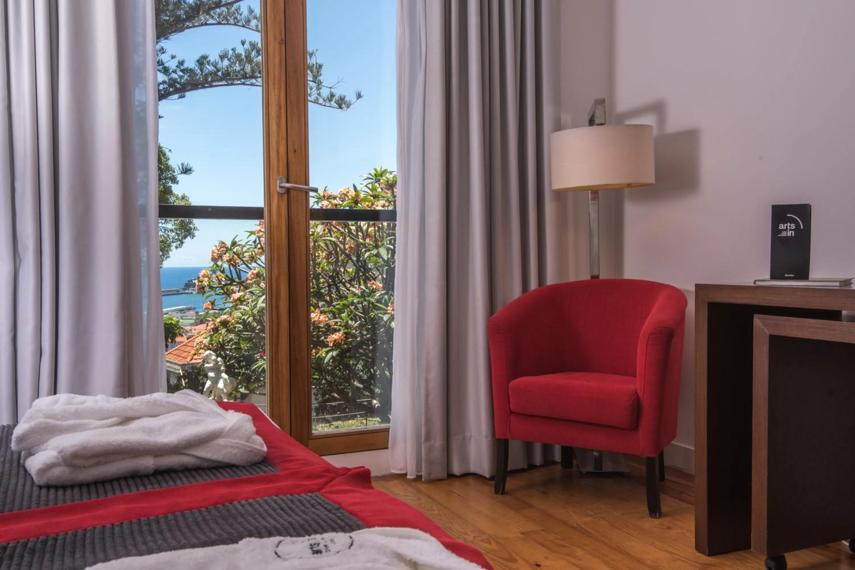 Bed in ARTS IN Hotel Conde Carvalhal