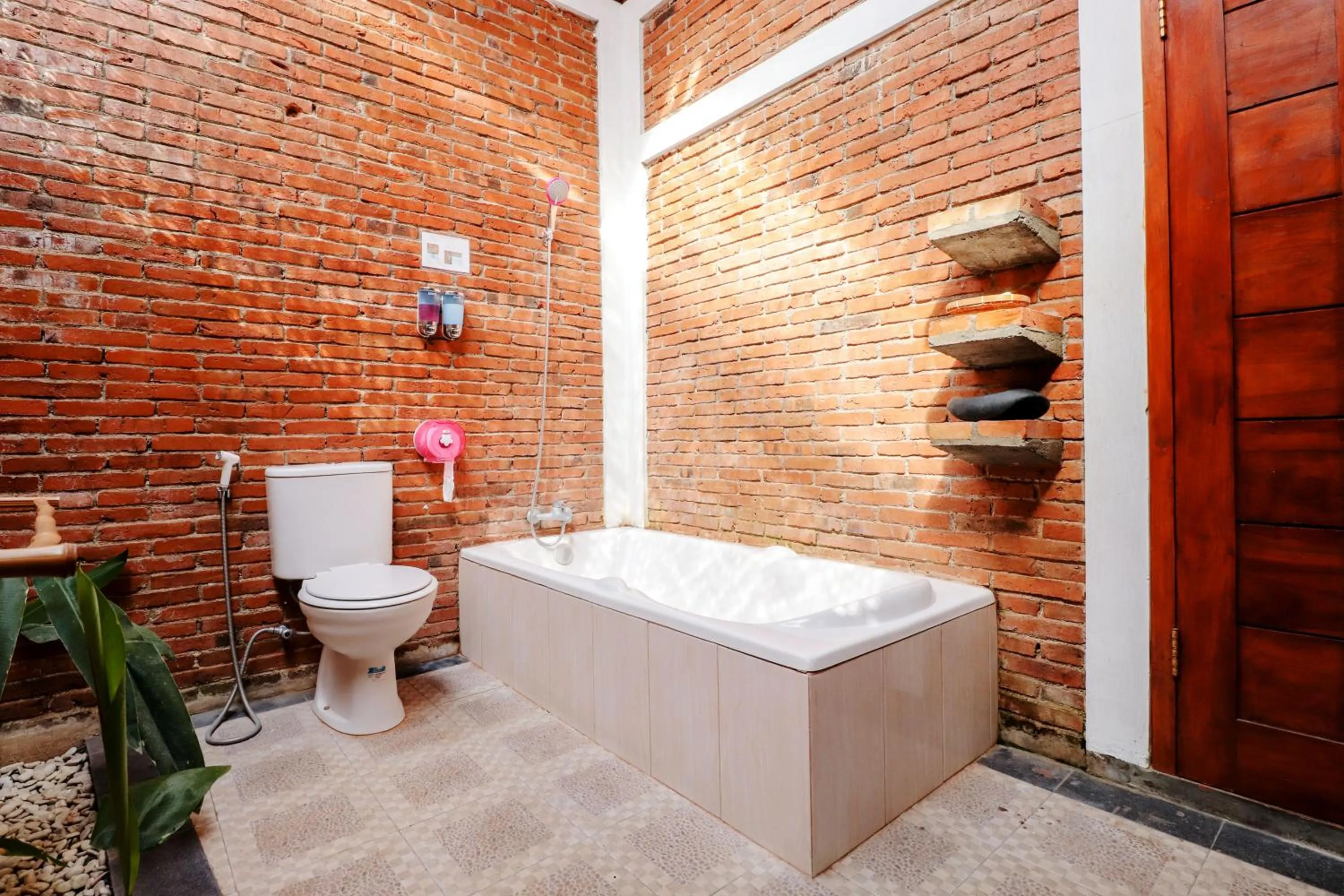 Bathroom in Omah Teras Bata Guesthouse