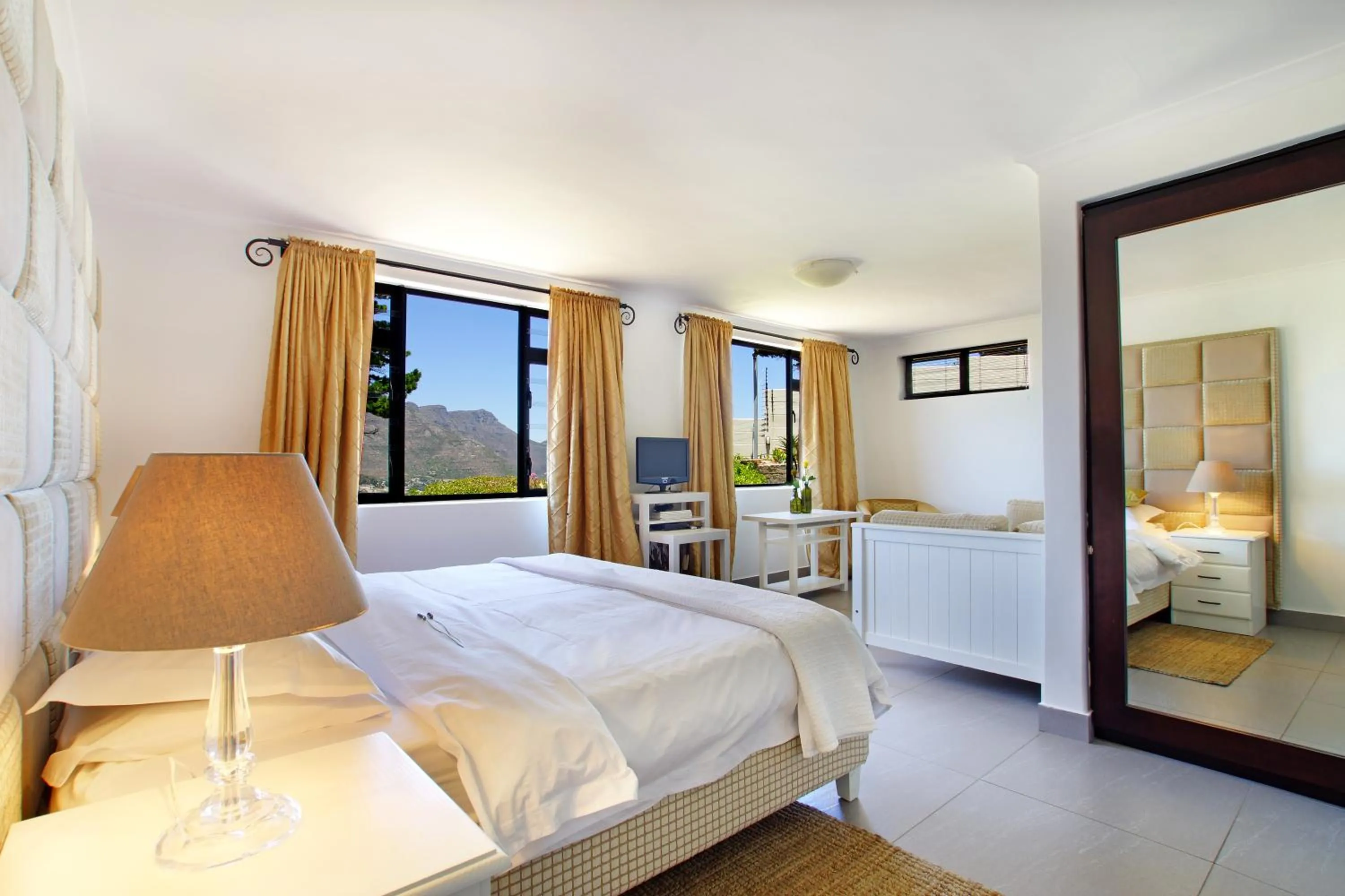 Photo of the whole room, Bed in Dreamhouse Guest House