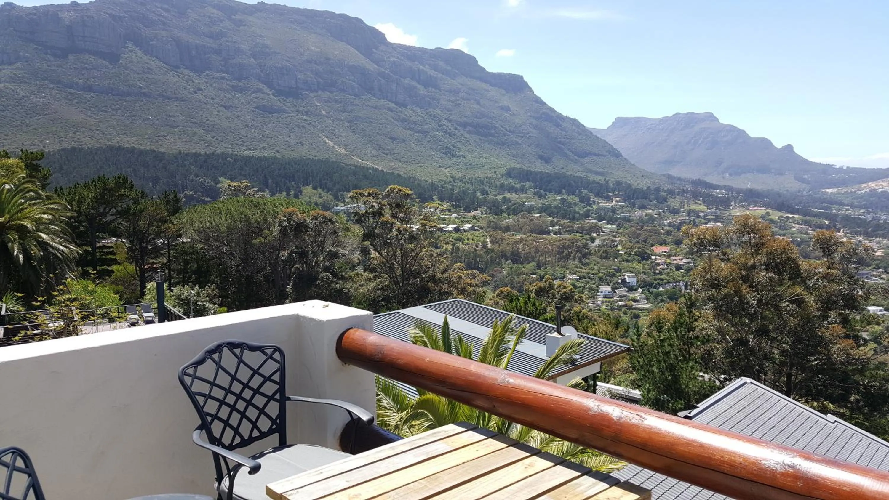 Mountain view in Dreamhouse Guest House