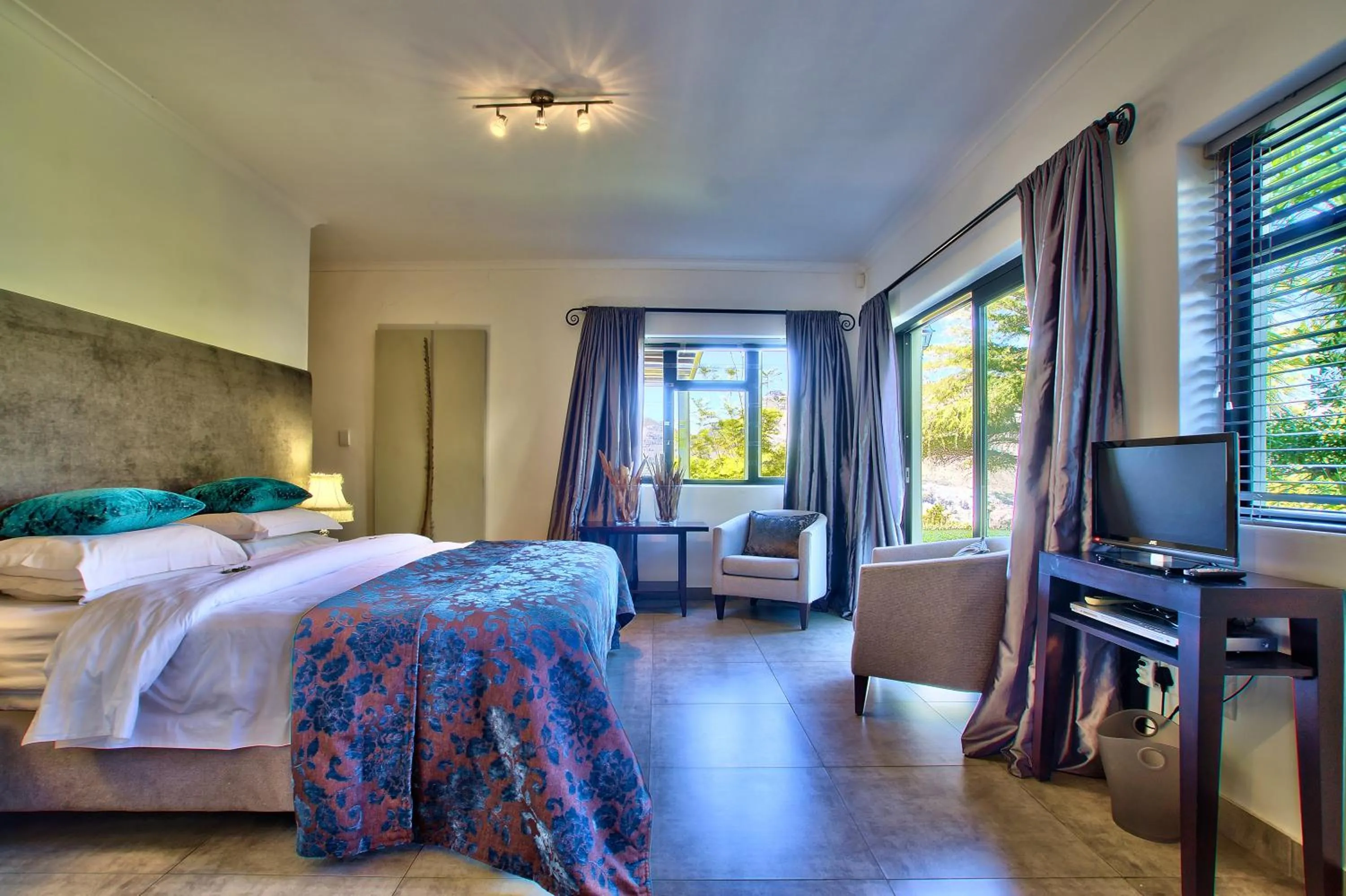 Day, Bed in Dreamhouse Guest House
