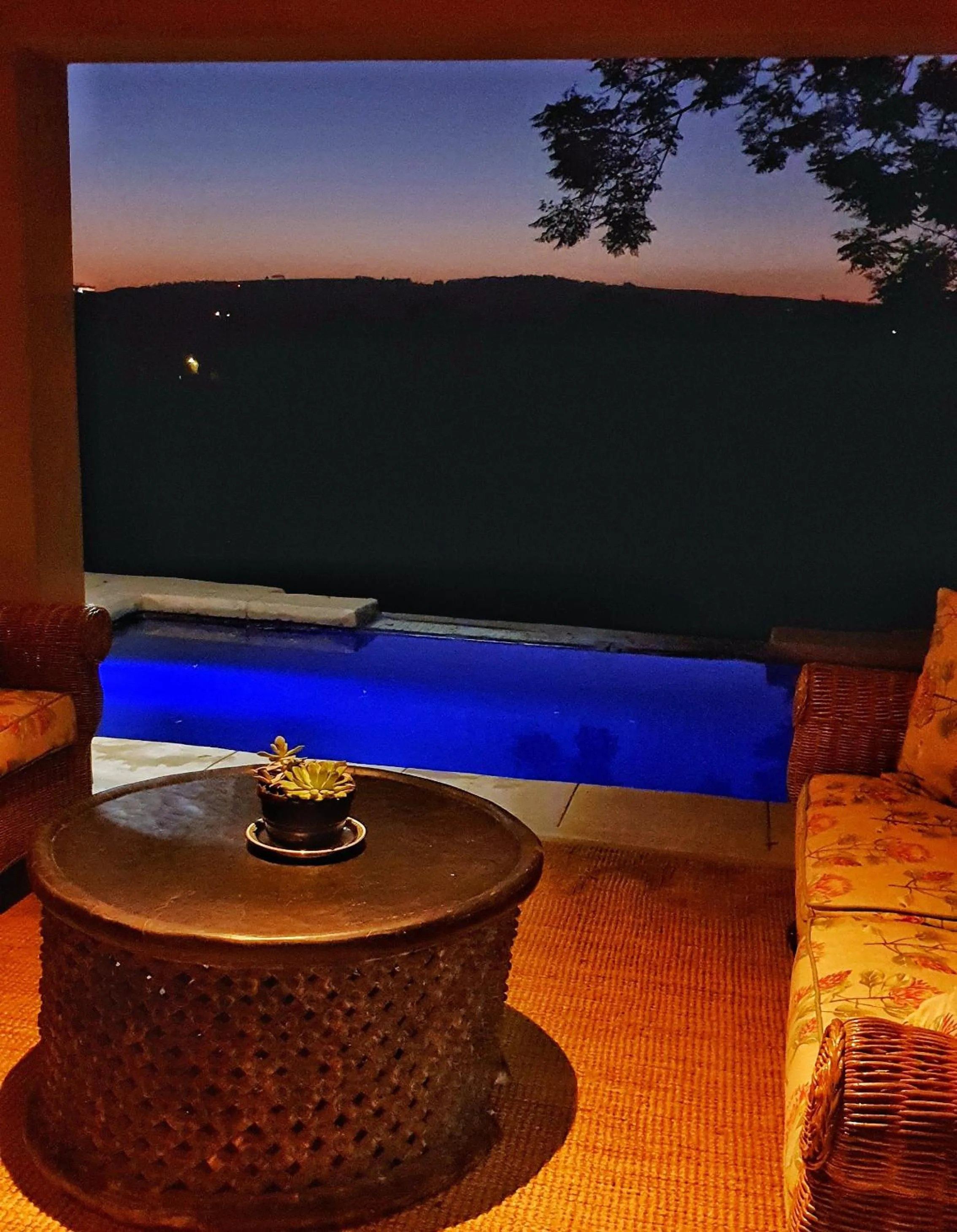 Communal lounge/ TV room in Cavalo Guesthouse & Equestrian Estate