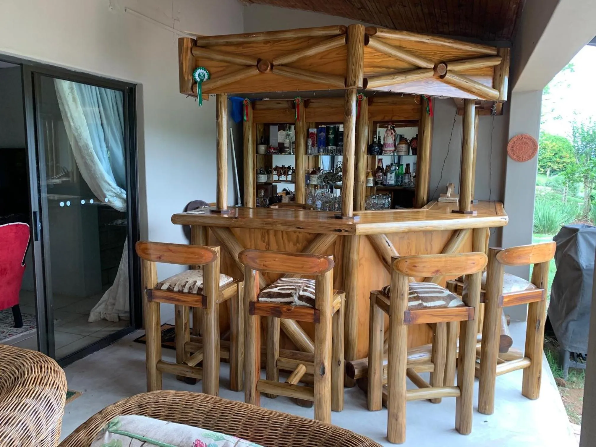 Lounge or bar in Cavalo Guesthouse & Equestrian Estate