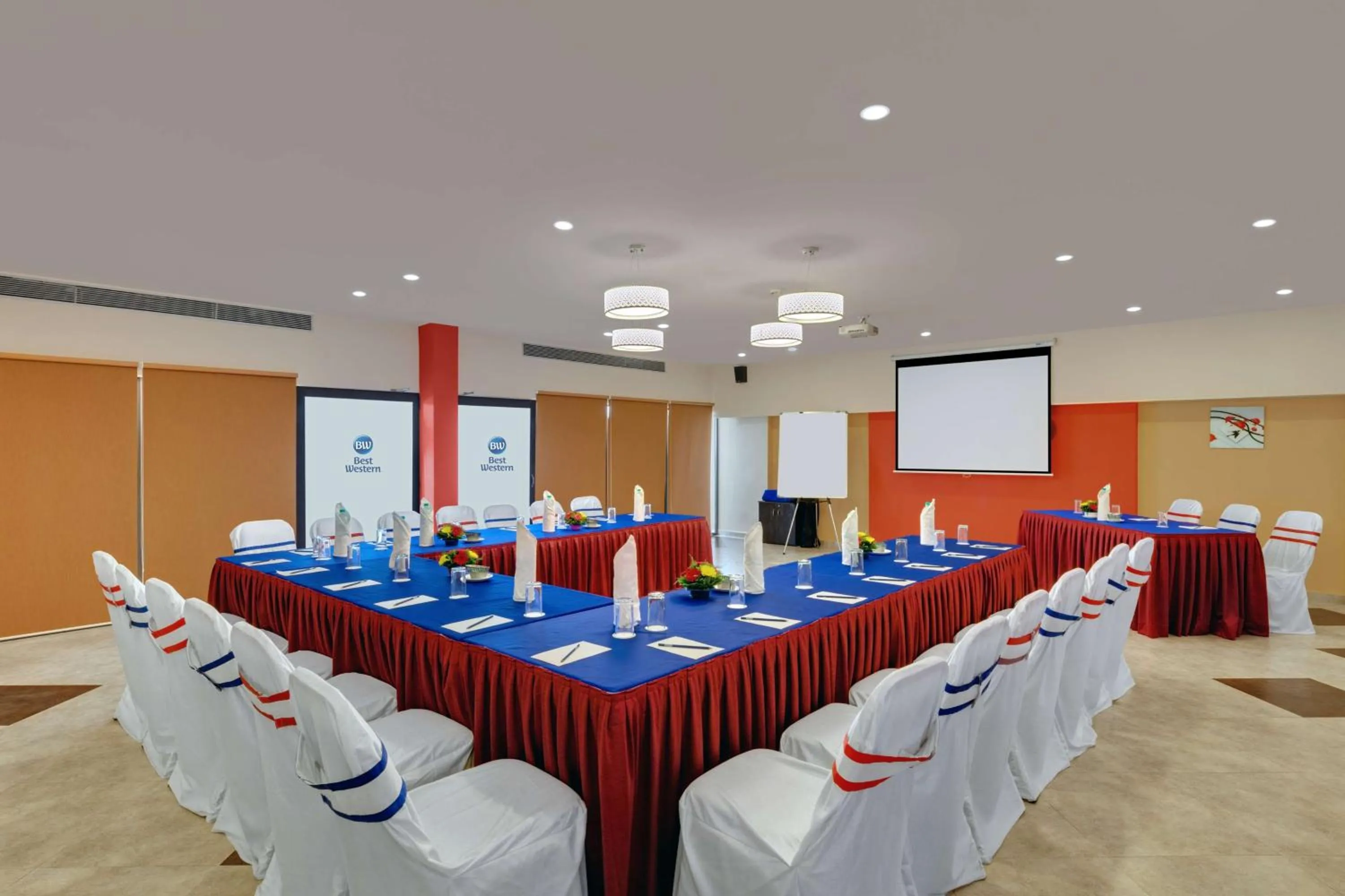 Meeting/conference room in SureStay Plus by Best Western Amritsar