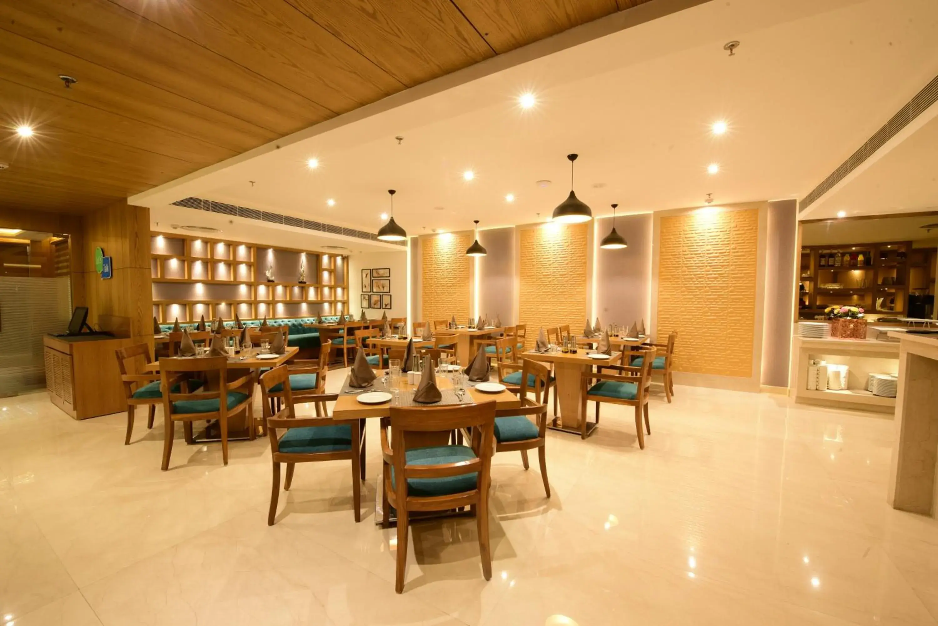 Restaurant/places to eat in SureStay Plus by Best Western Amritsar Restaurant/places to eat in SureStay Plus by Best Western Amritsar