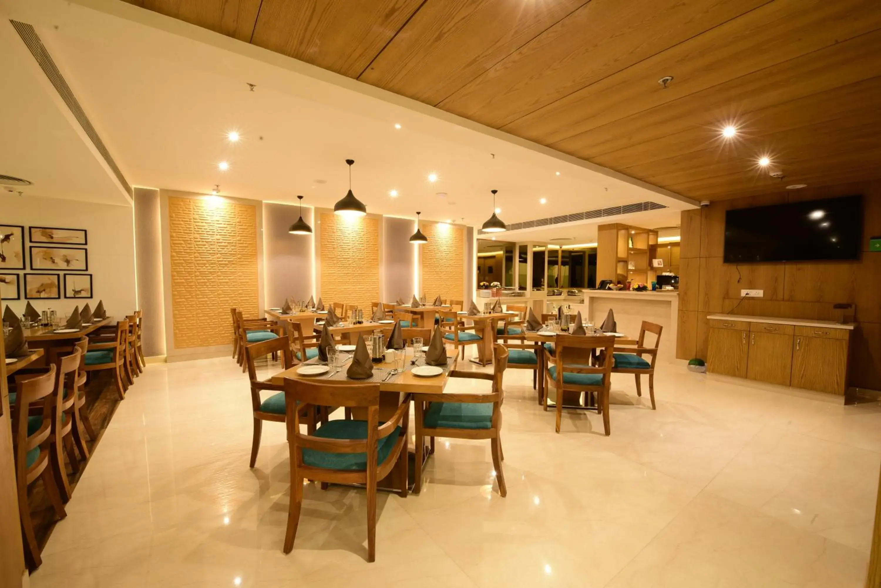 Restaurant/places to eat in SureStay Plus by Best Western Amritsar Restaurant/places to eat in SureStay Plus by Best Western Amritsar