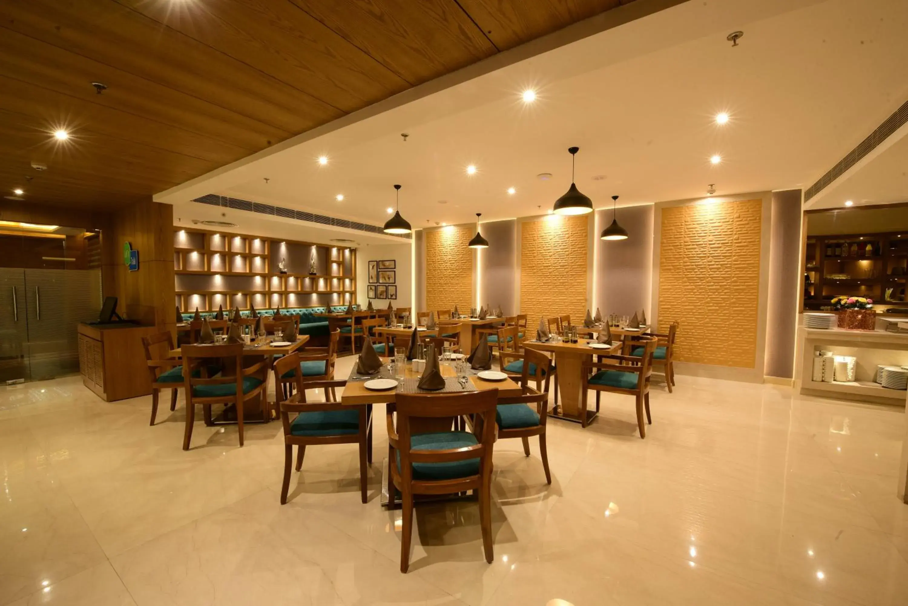 Restaurant/places to eat in SureStay Plus by Best Western Amritsar Restaurant/places to eat in SureStay Plus by Best Western Amritsar