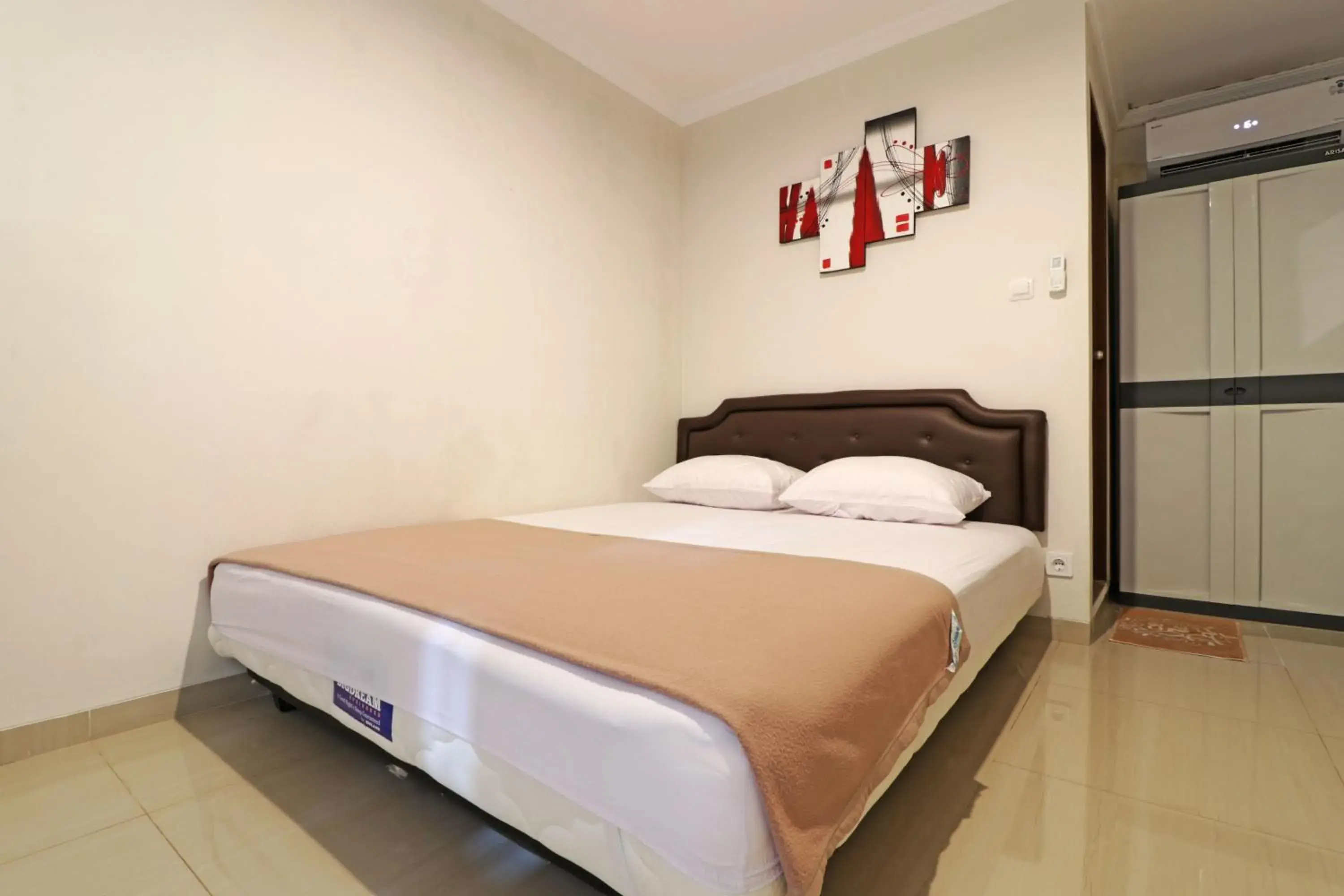 Bed in Wisma Surya Bed in Wisma Surya