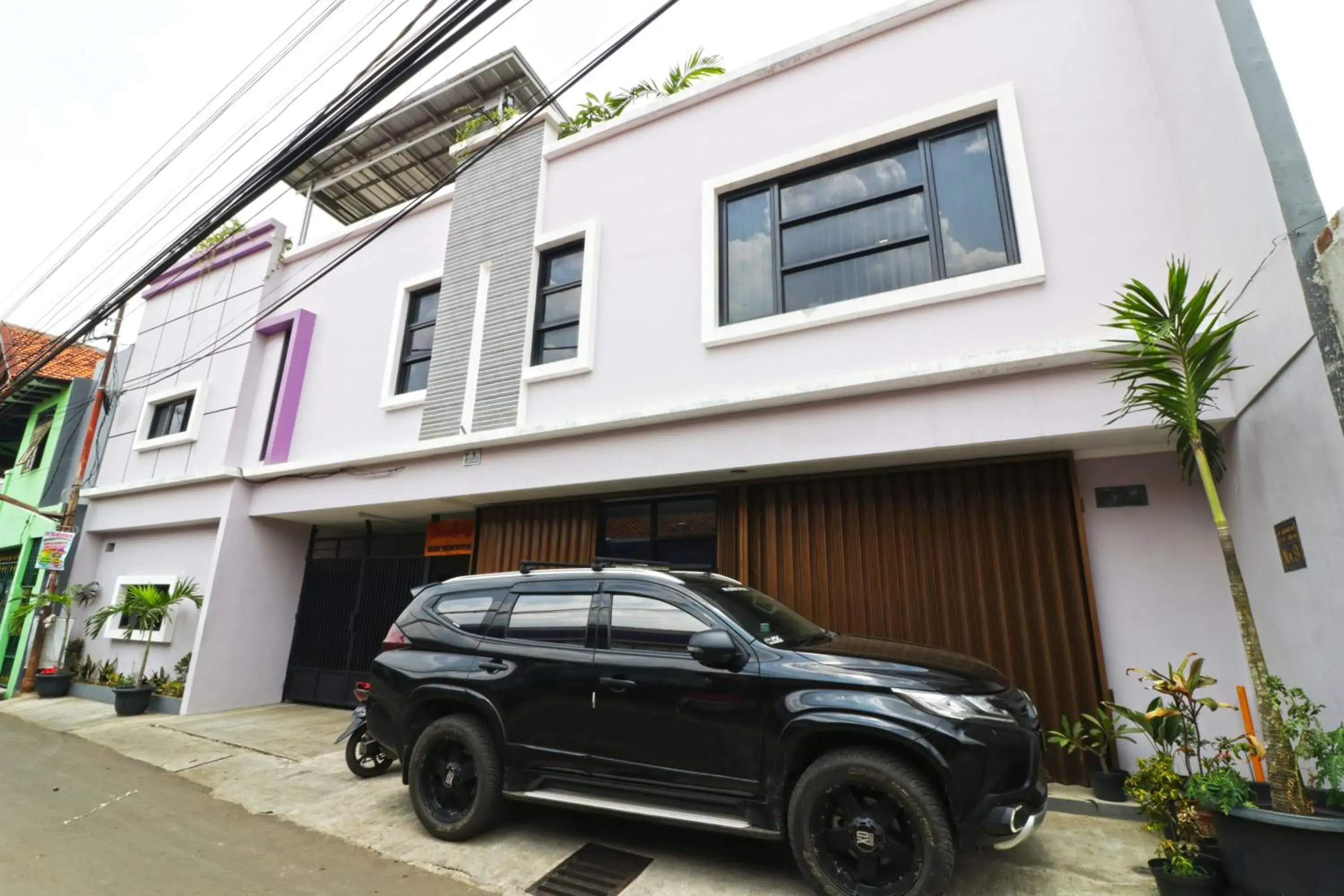 Property building in Wisma Surya Property building in Wisma Surya