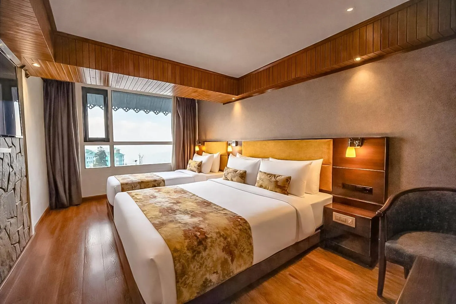 Bedroom, Bed in Yashshree Mall Road Darjeeling