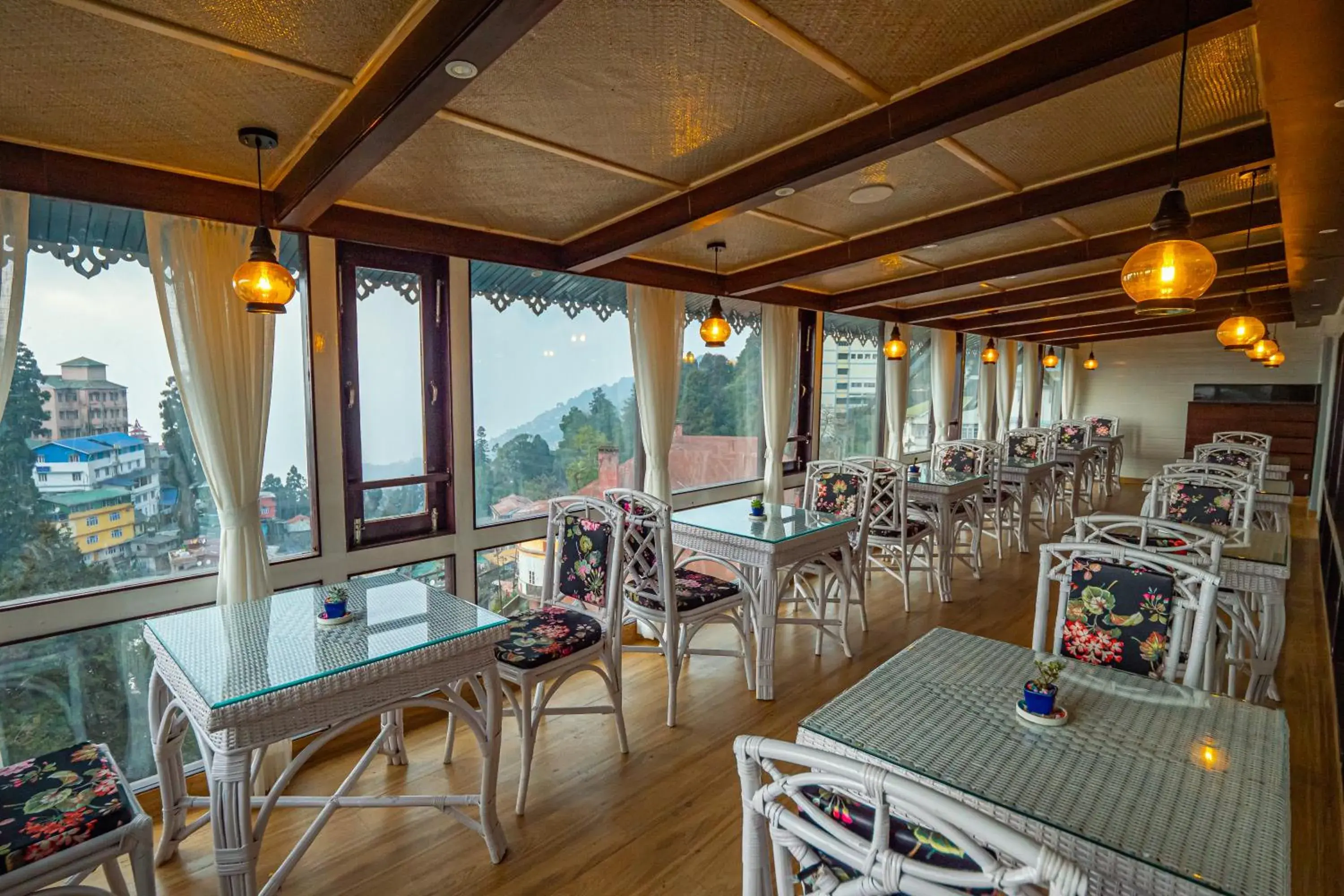 Restaurant/places to eat in Yashshree Mall Road Darjeeling Restaurant/places to eat in Yashshree Mall Road Darjeeling