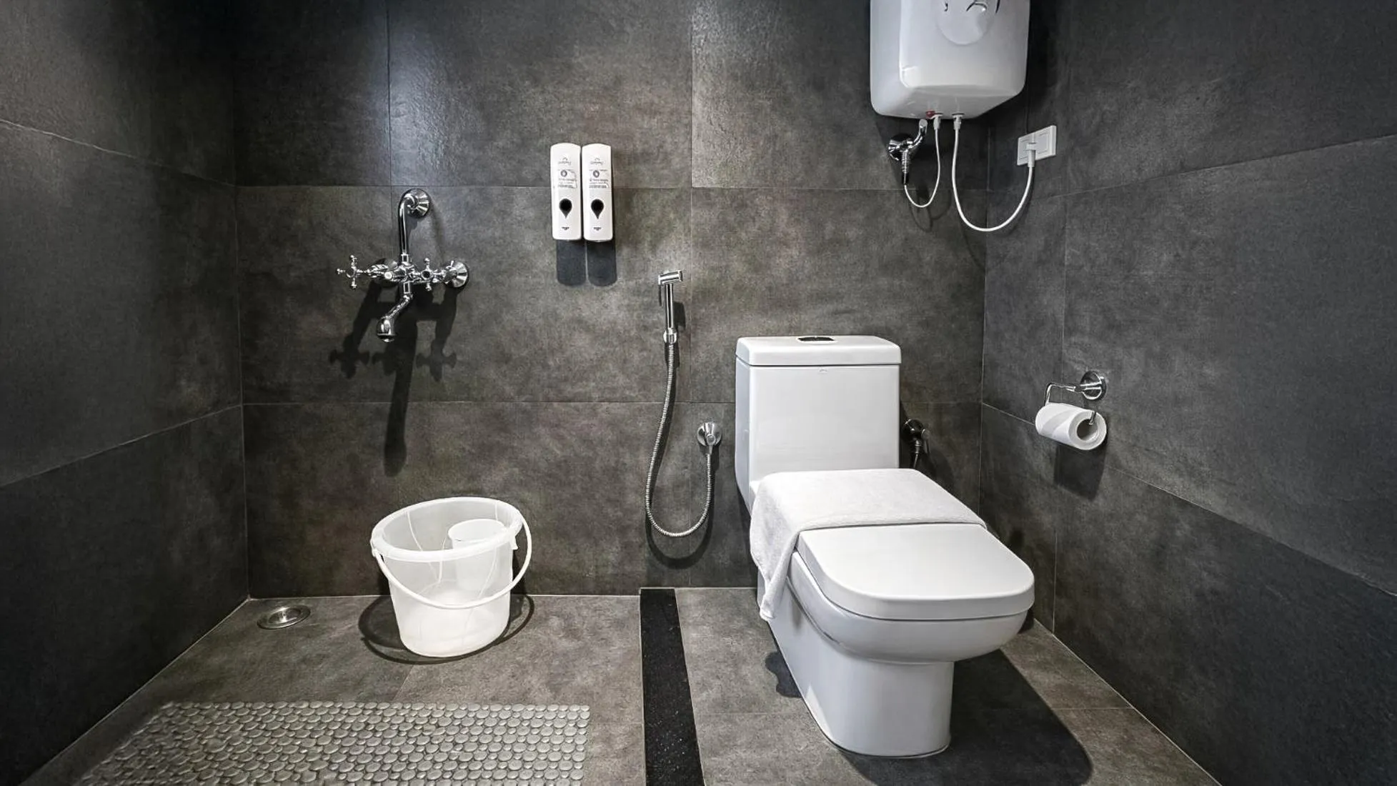 Bathroom in Yashshree Mall Road Darjeeling