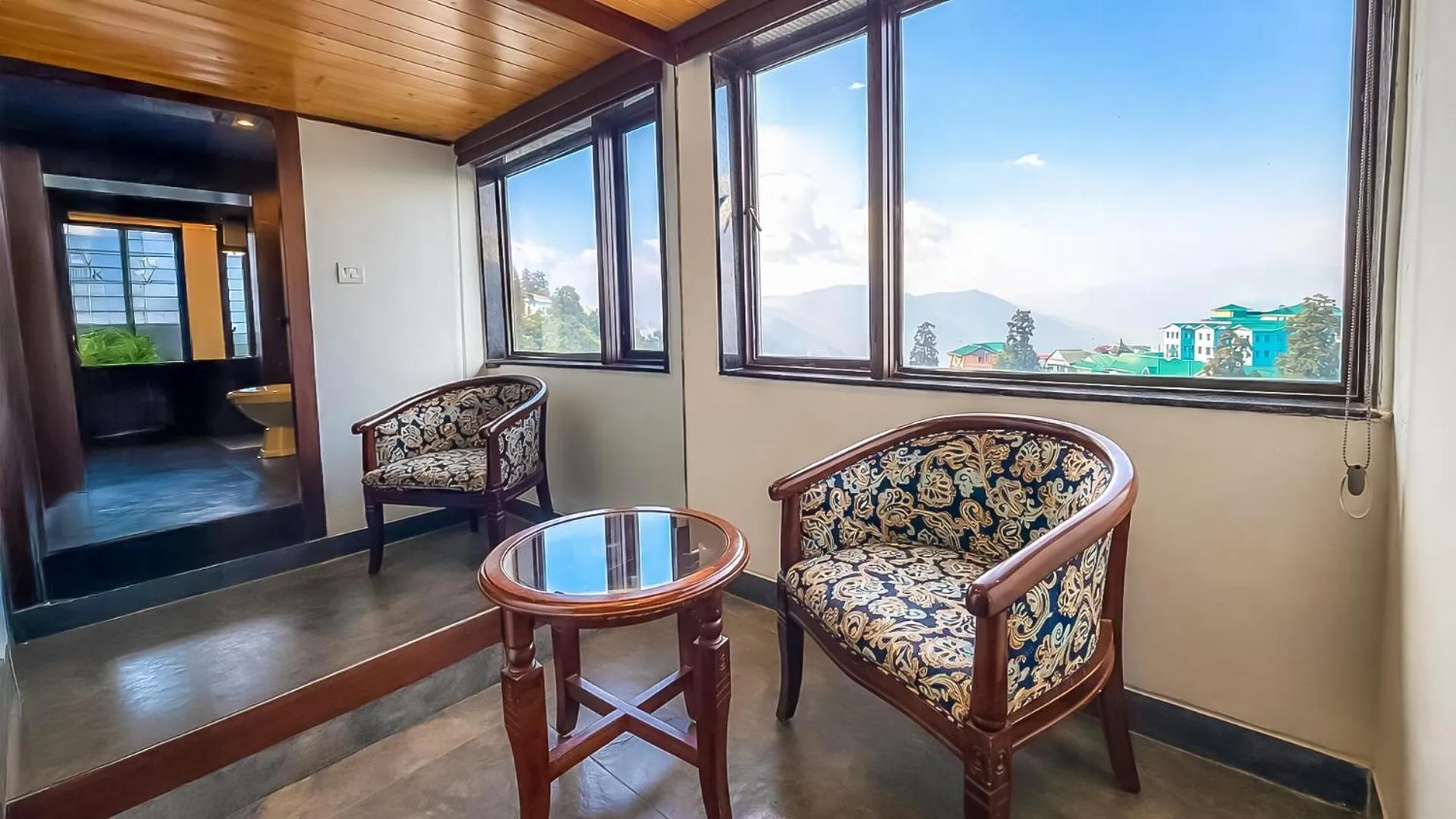 Bedroom in Yashshree Mall Road Darjeeling