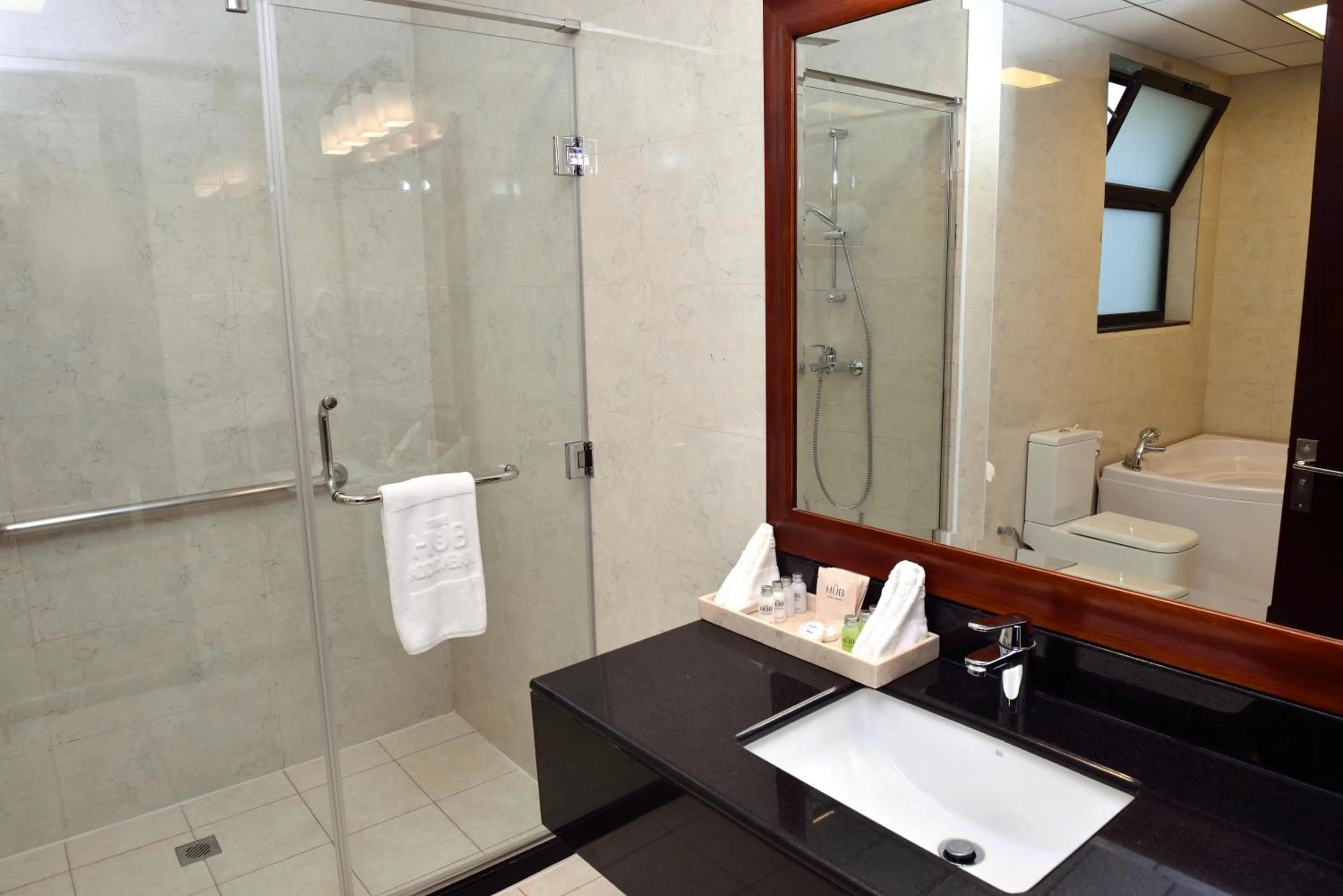 Shower in The HUB Hotel