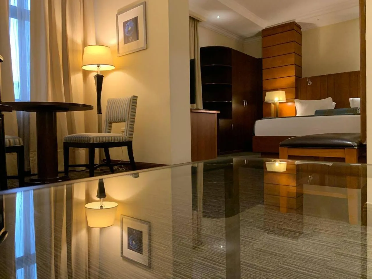 Seating area, Bed in The HUB Hotel