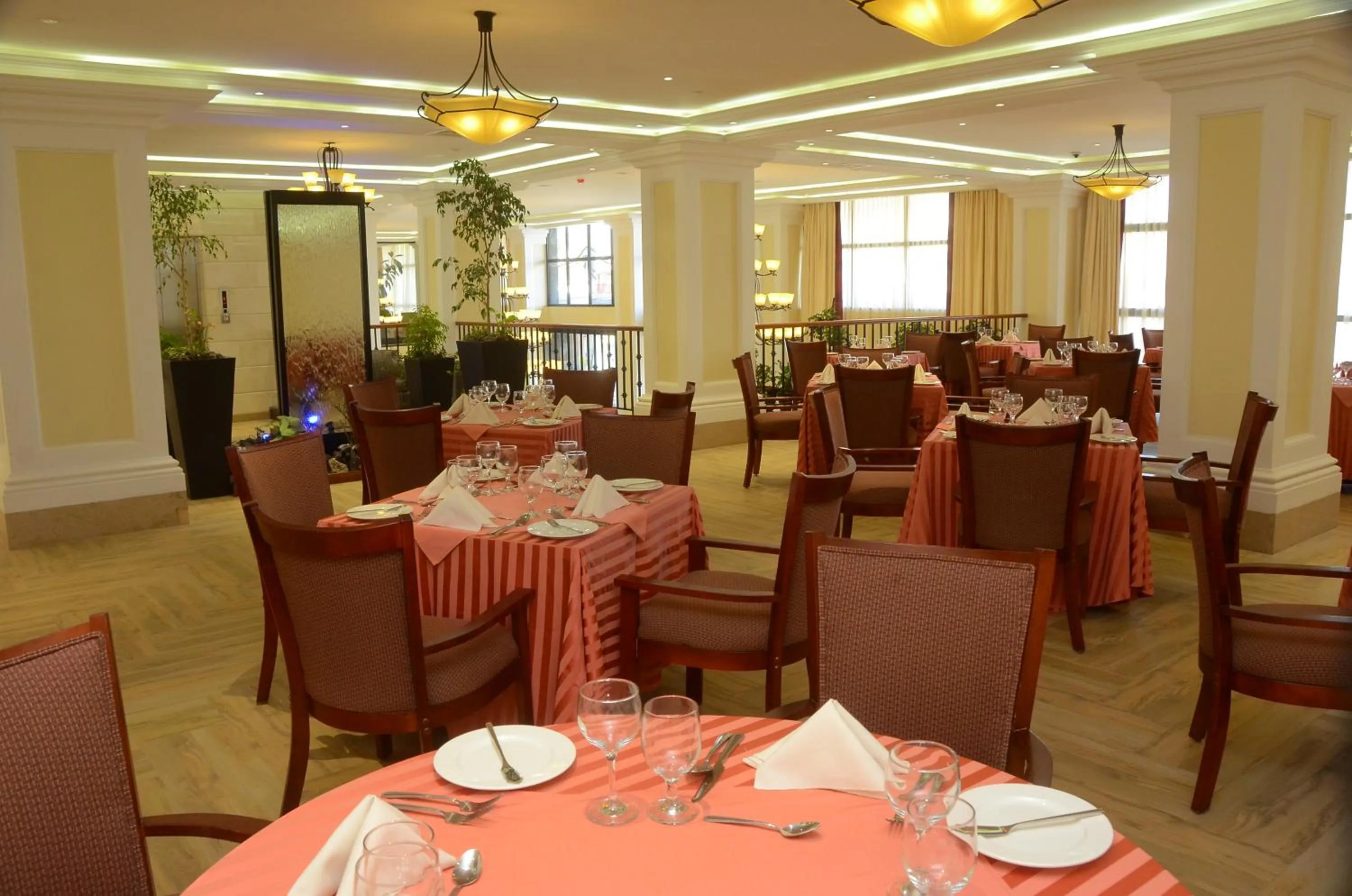 Restaurant/places to eat in The HUB Hotel