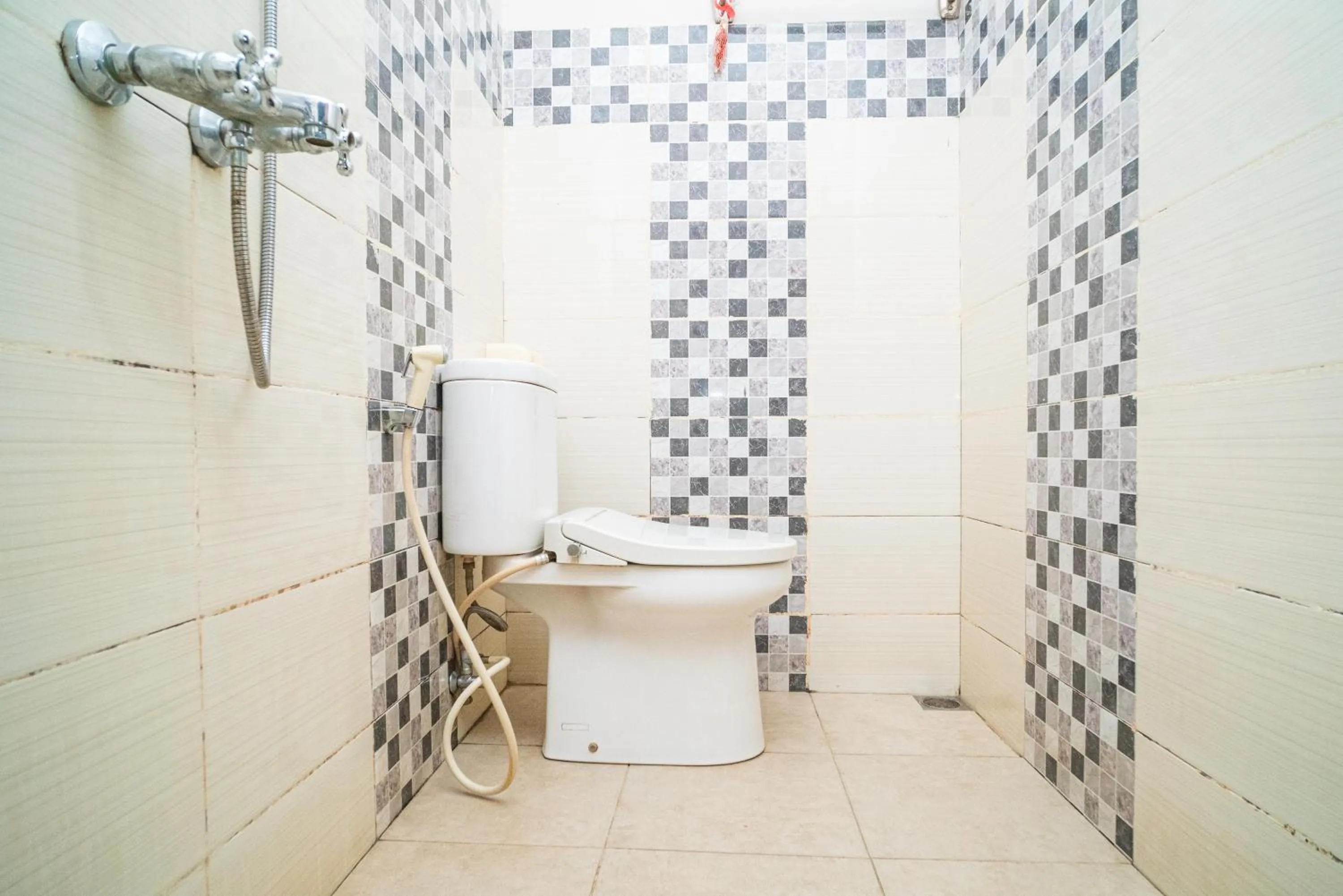 Bathroom in Sans Hotel Zam-Zam Syariah Palangkaraya