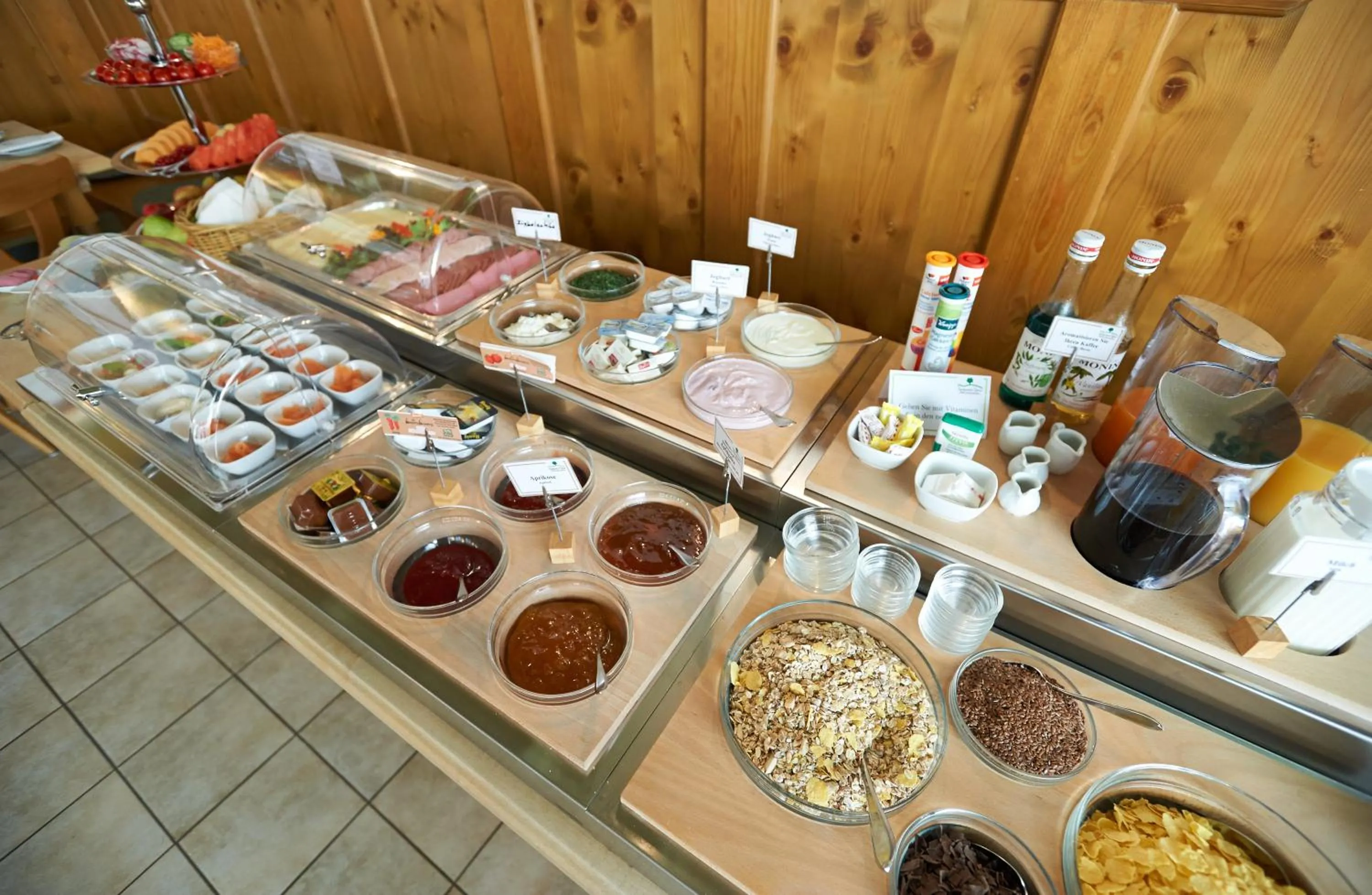 Buffet breakfast in Landgasthof Zehner