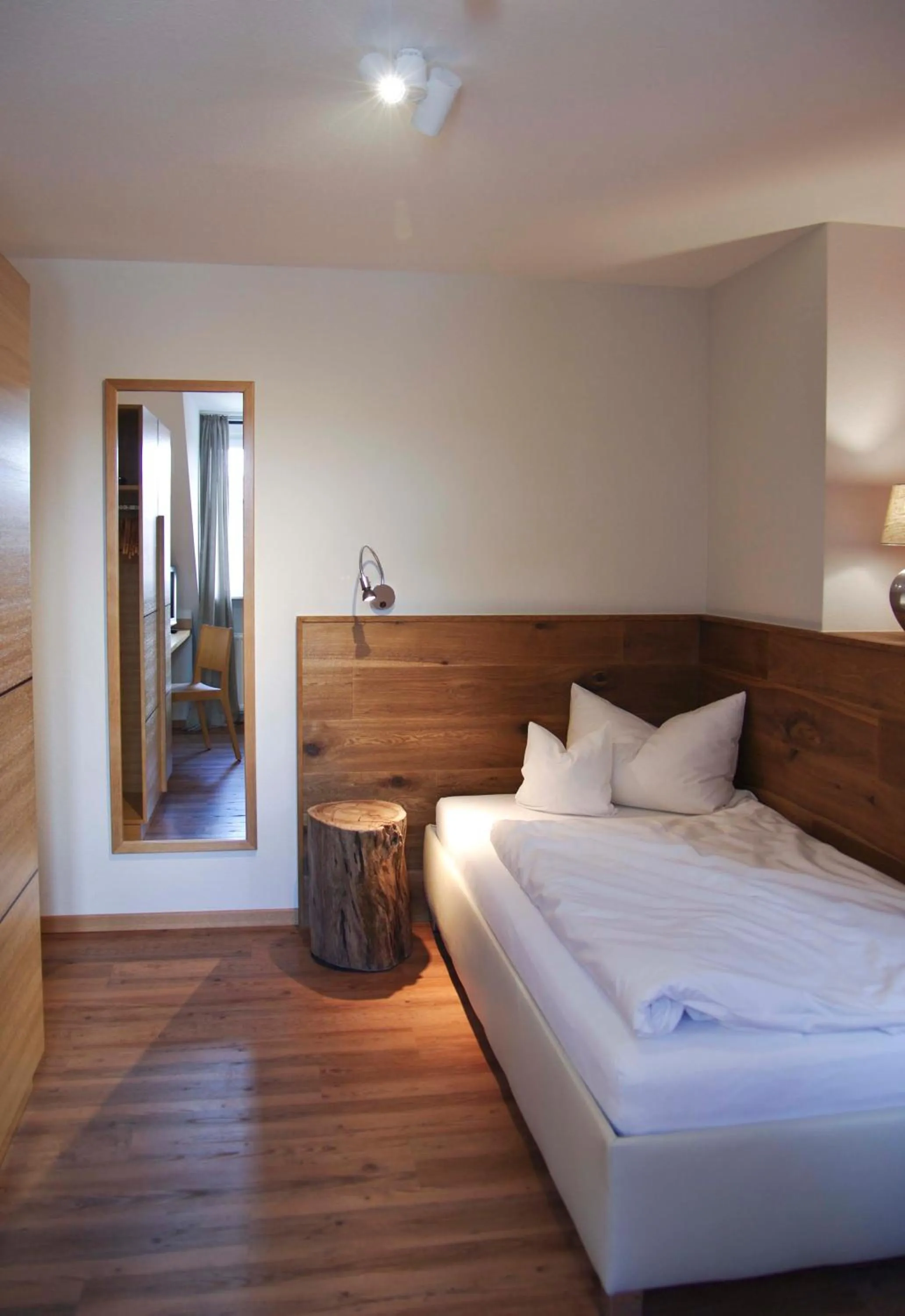 Photo of the whole room, Bed in Landgasthof Zehner