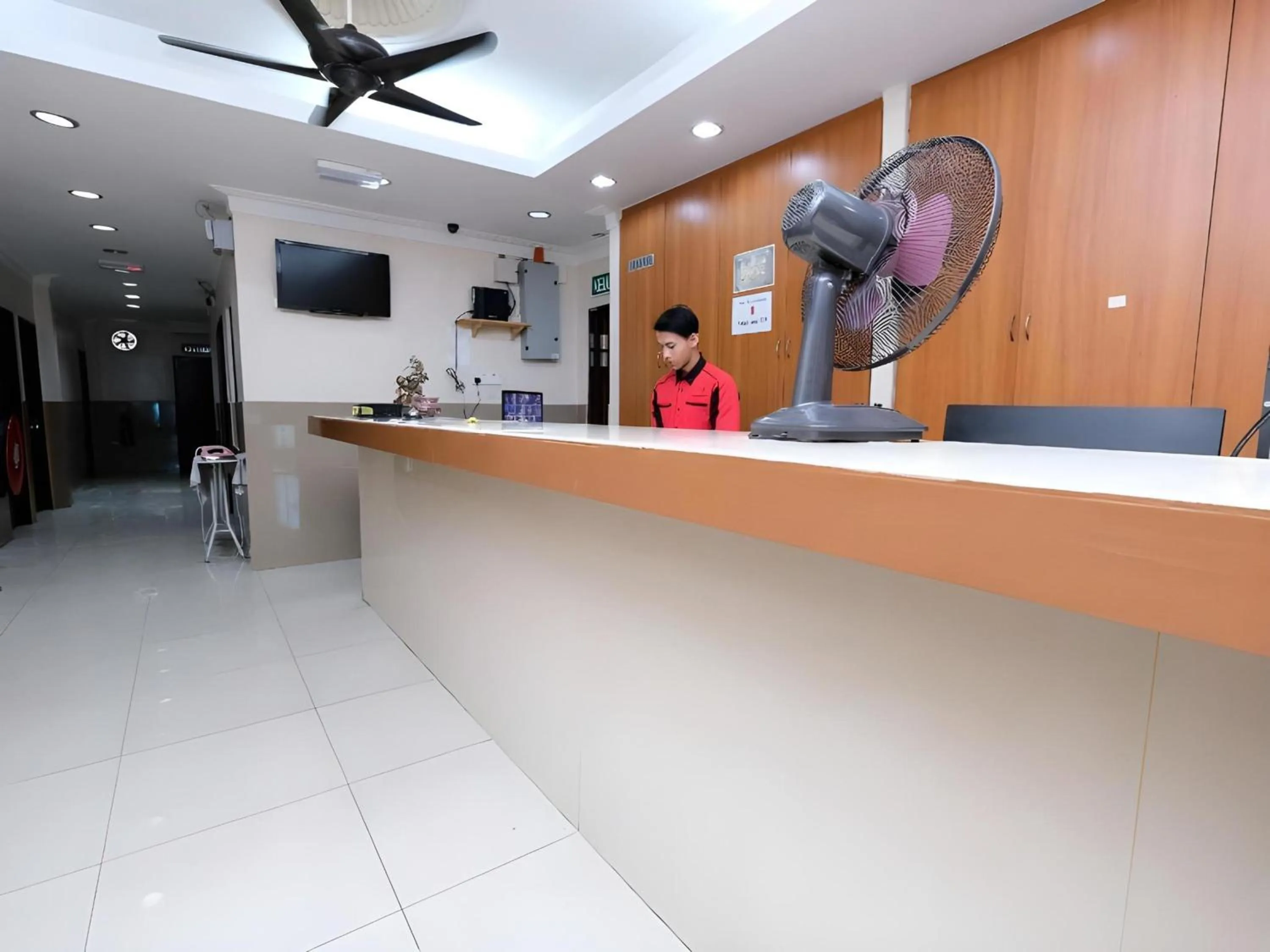 Lobby or reception in Hotel O Ayuni Hotel