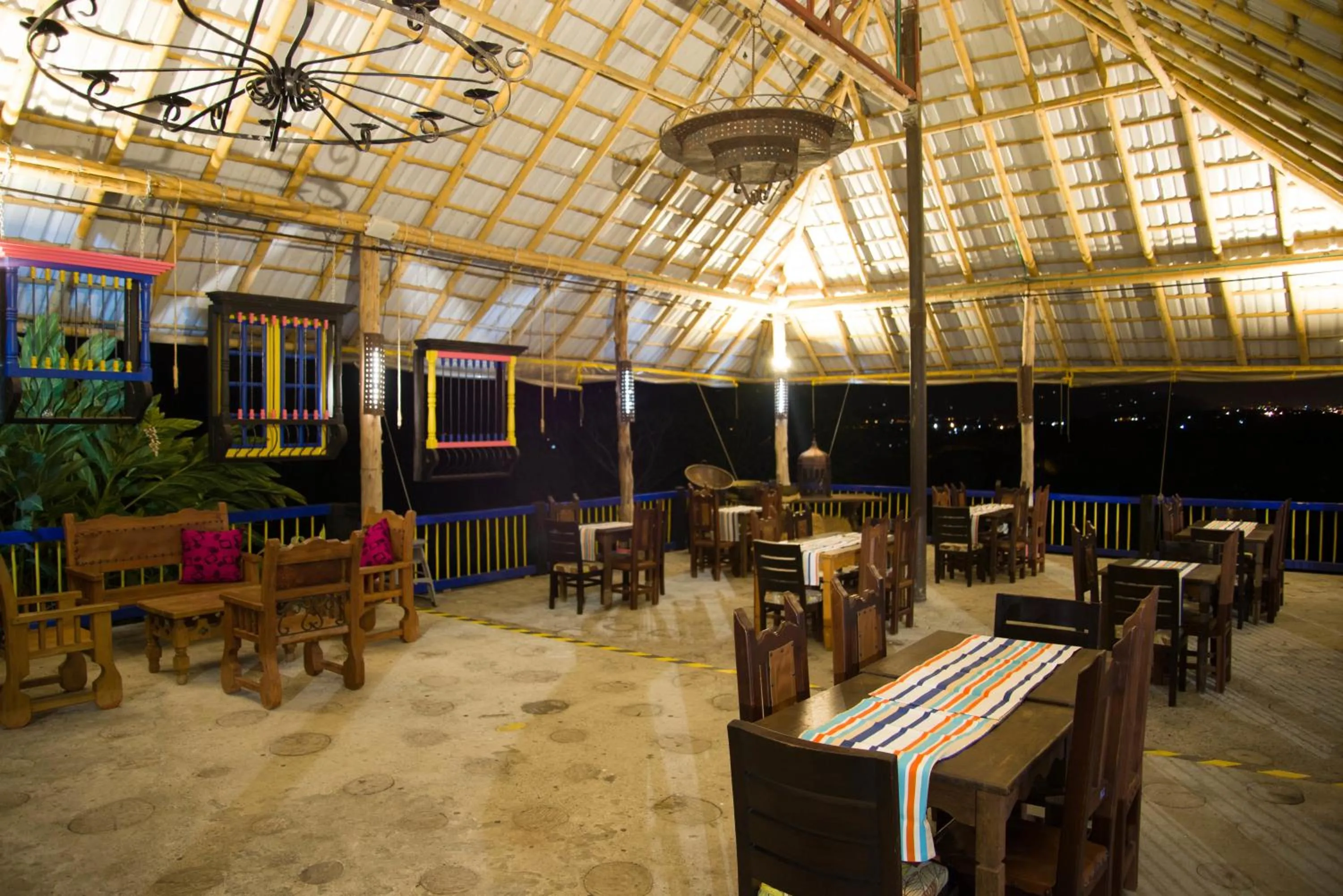 Restaurant/places to eat in Hotel San Antonio del Cerro