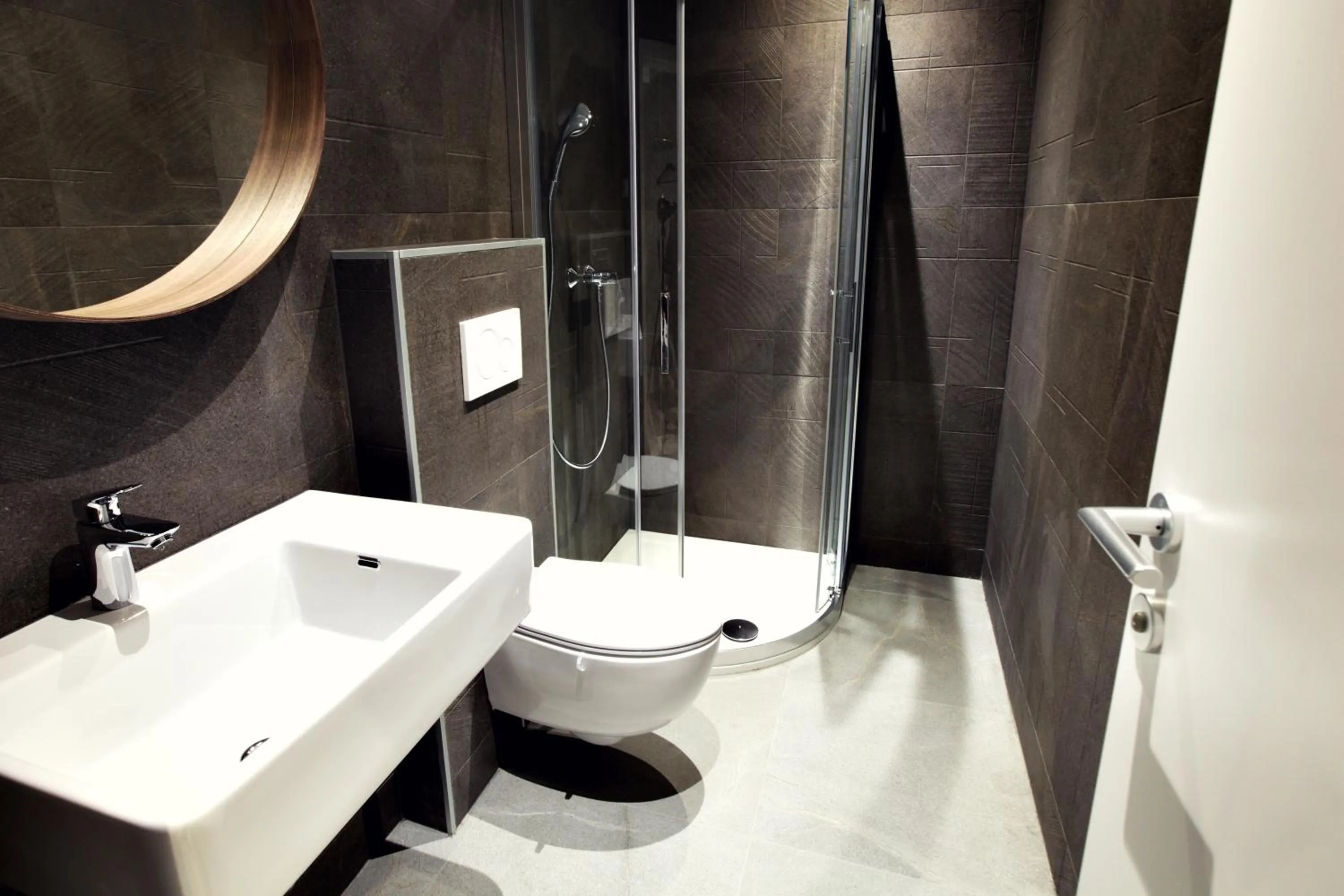 Shower in Apartments The Art House