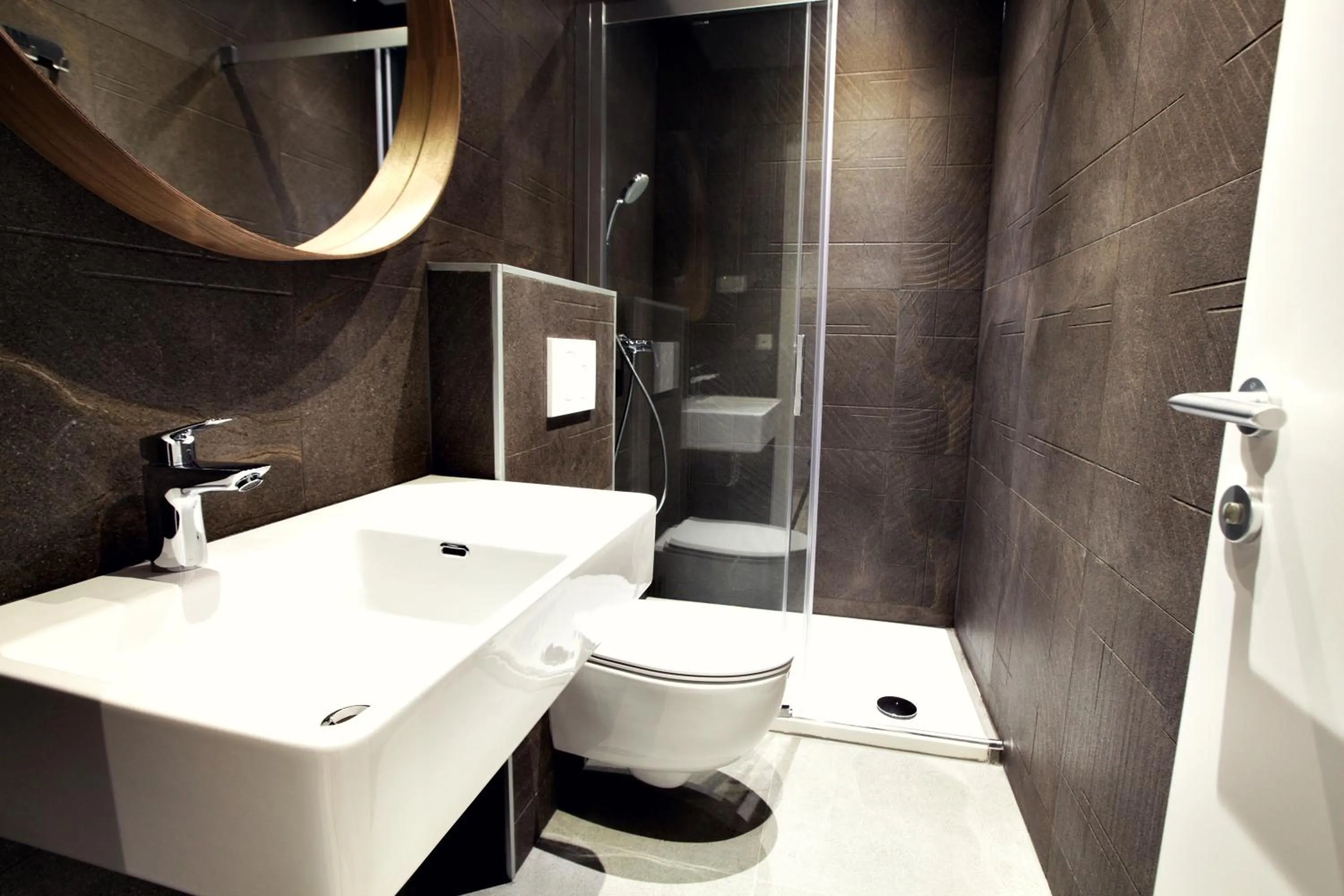 Shower in Apartments The Art House