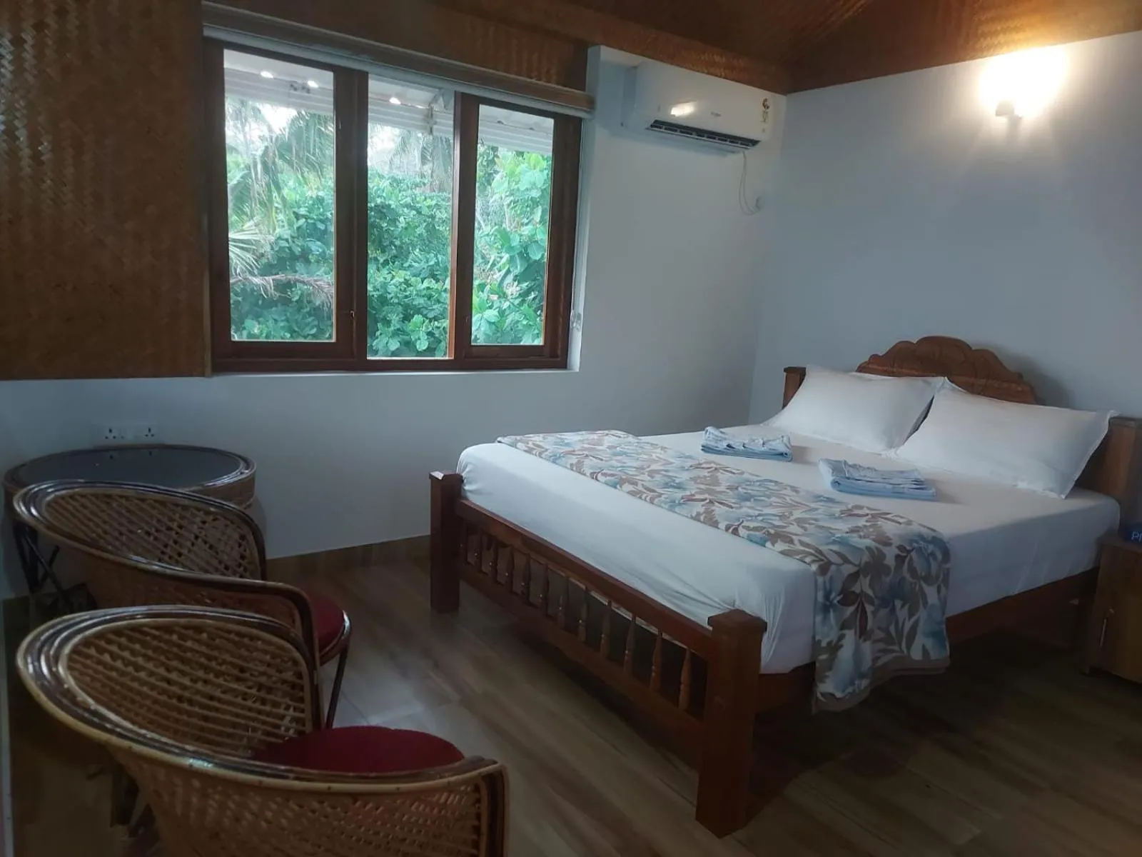 Bed in Sherly Cottages