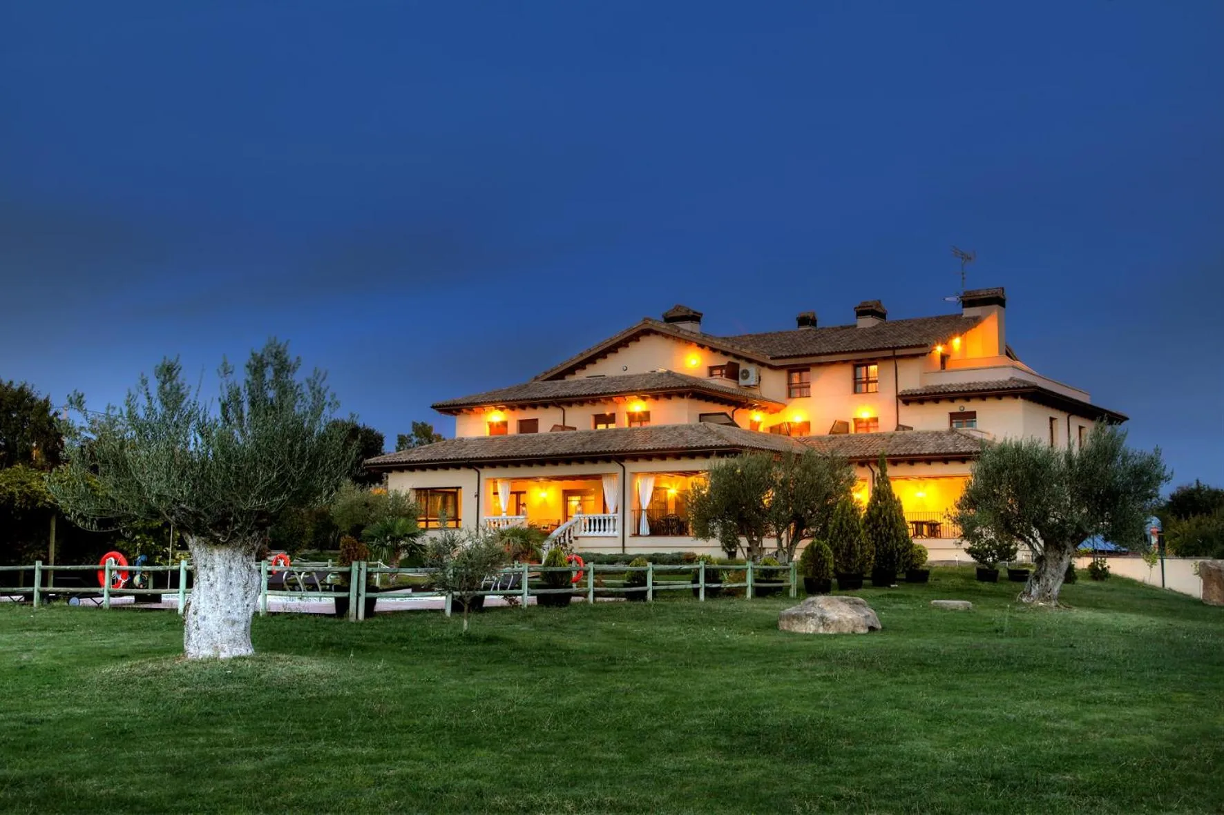 Facade/entrance in Hostería de Guara