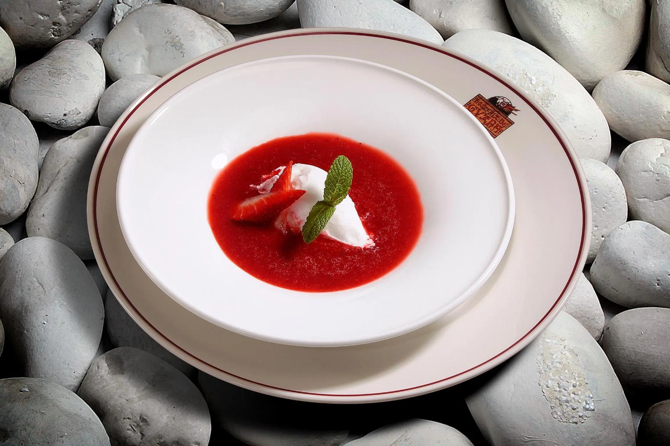 Food and drinks in Hostería de Guara