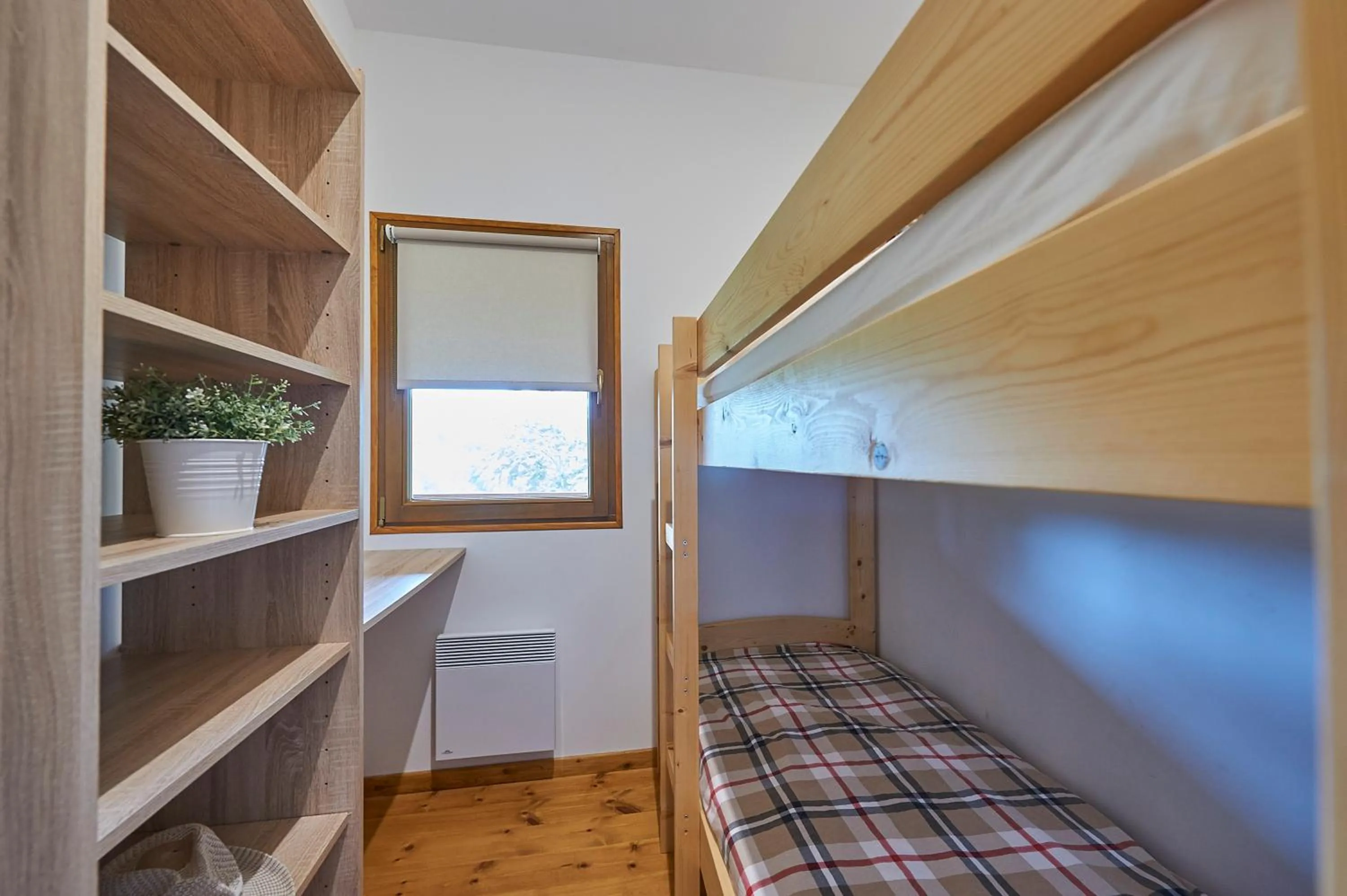 bunk bed, Bed in Village de Montmarsis