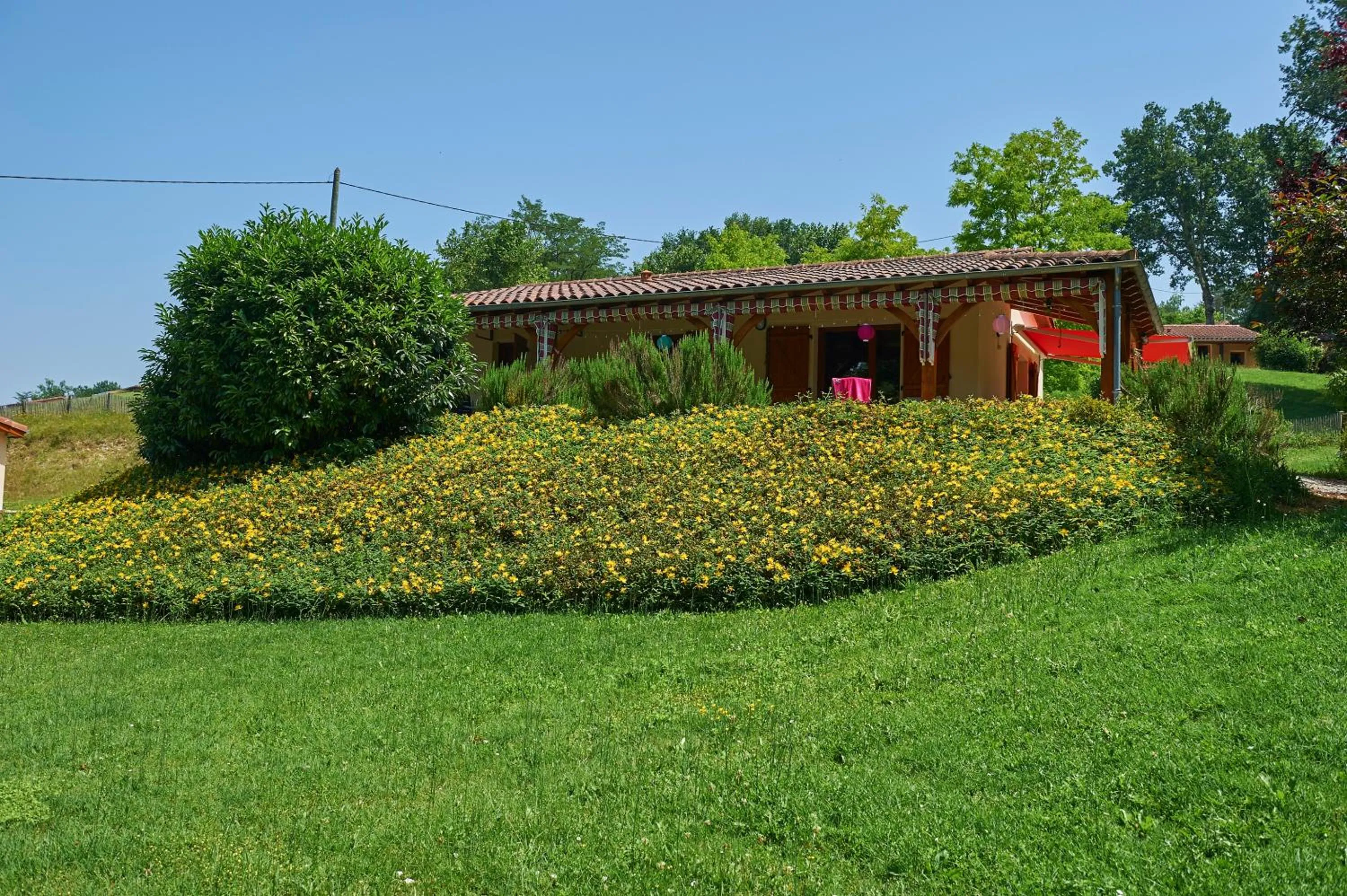 Property building in Village de Montmarsis