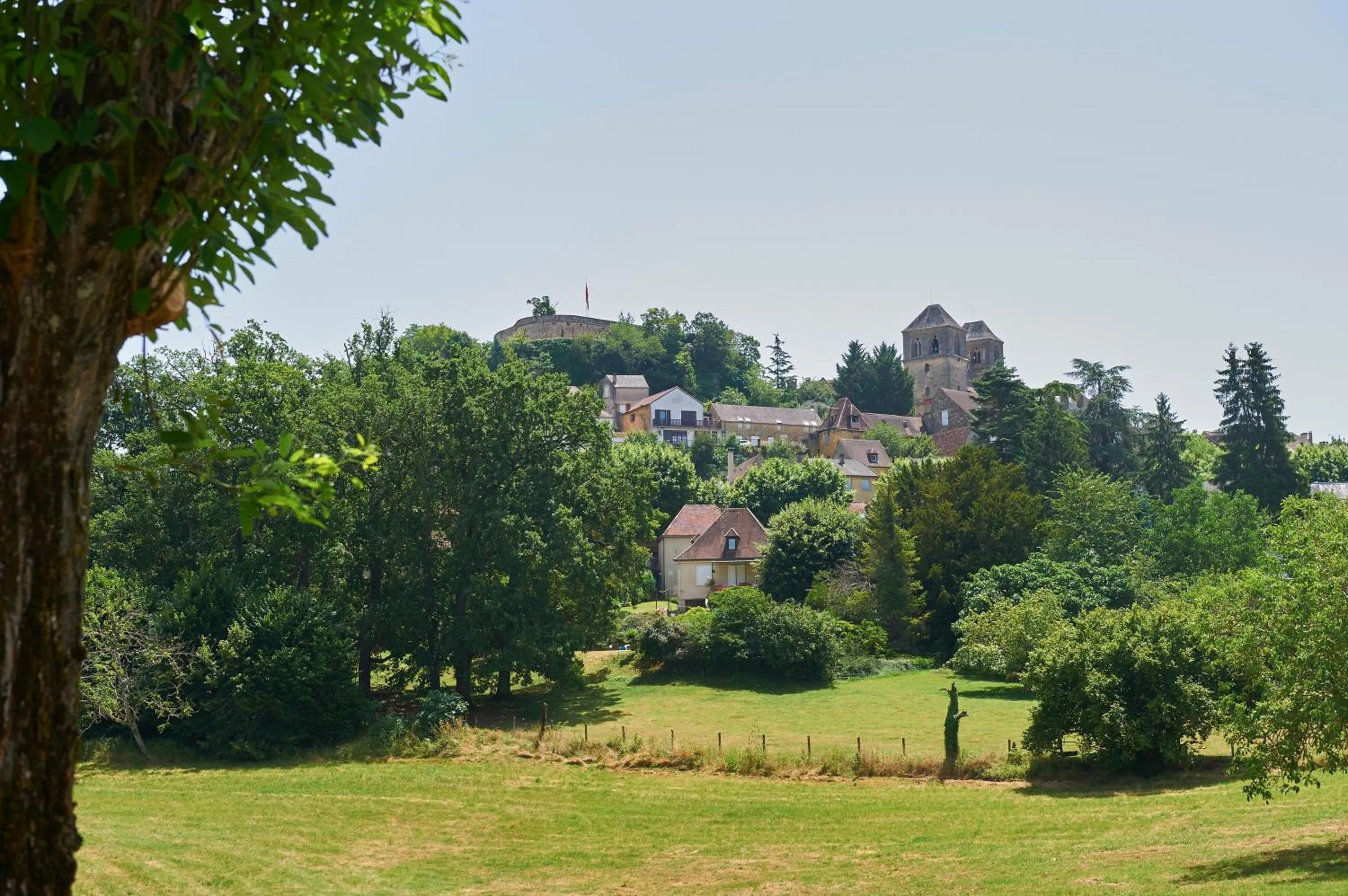 Nearby landmark in Village de Montmarsis