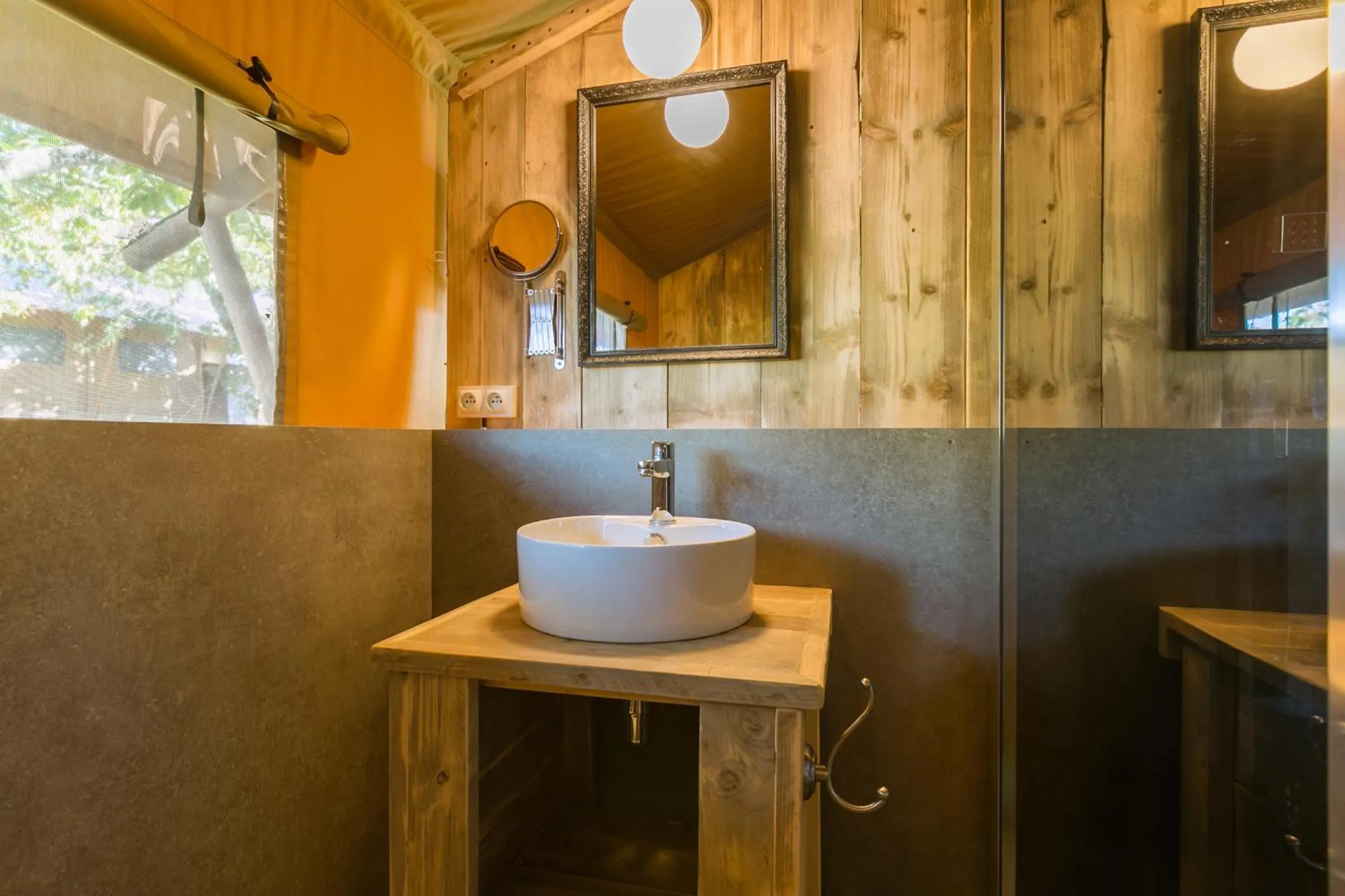 Bathroom in Village de Montmarsis