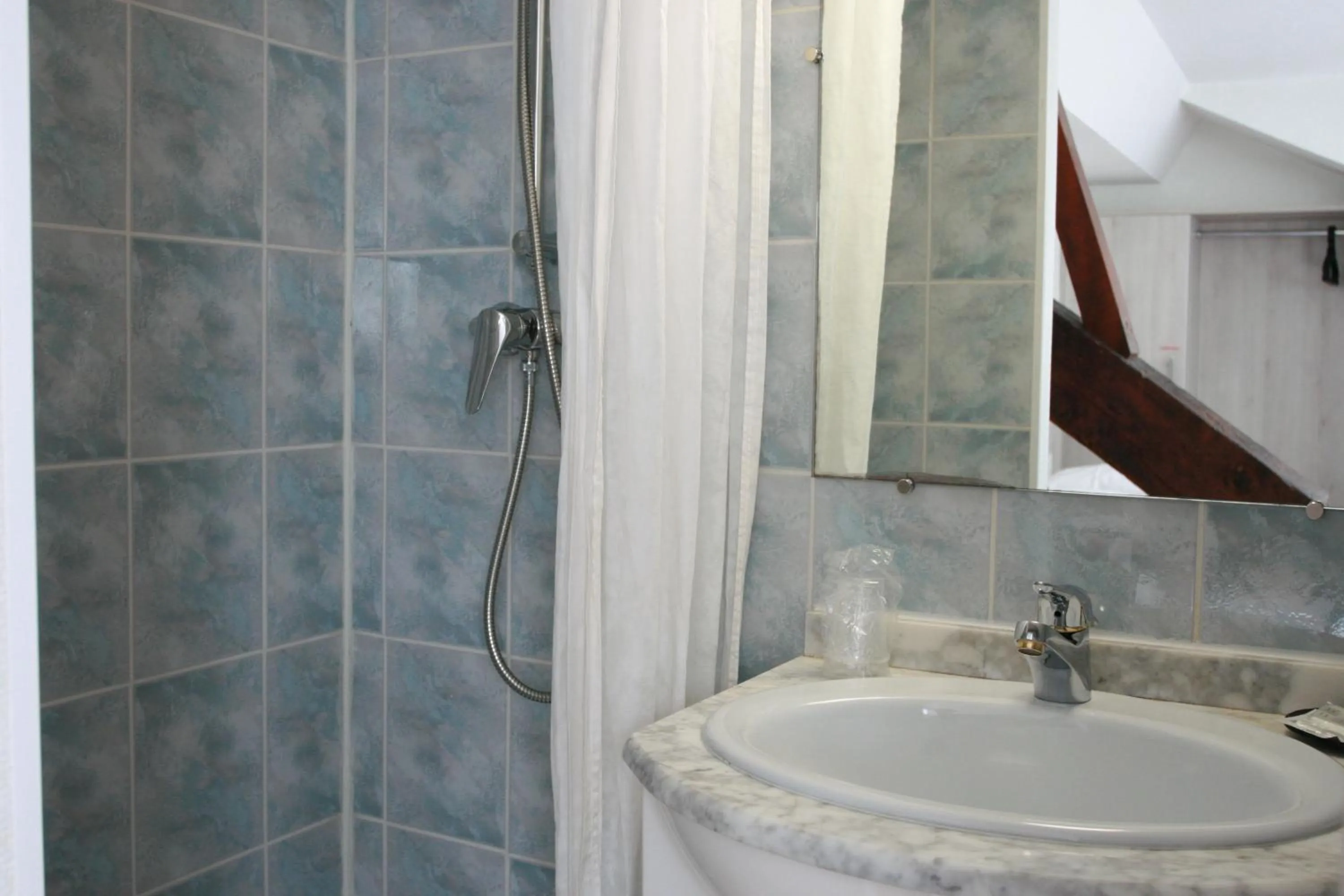 Shower in Hotel Christian