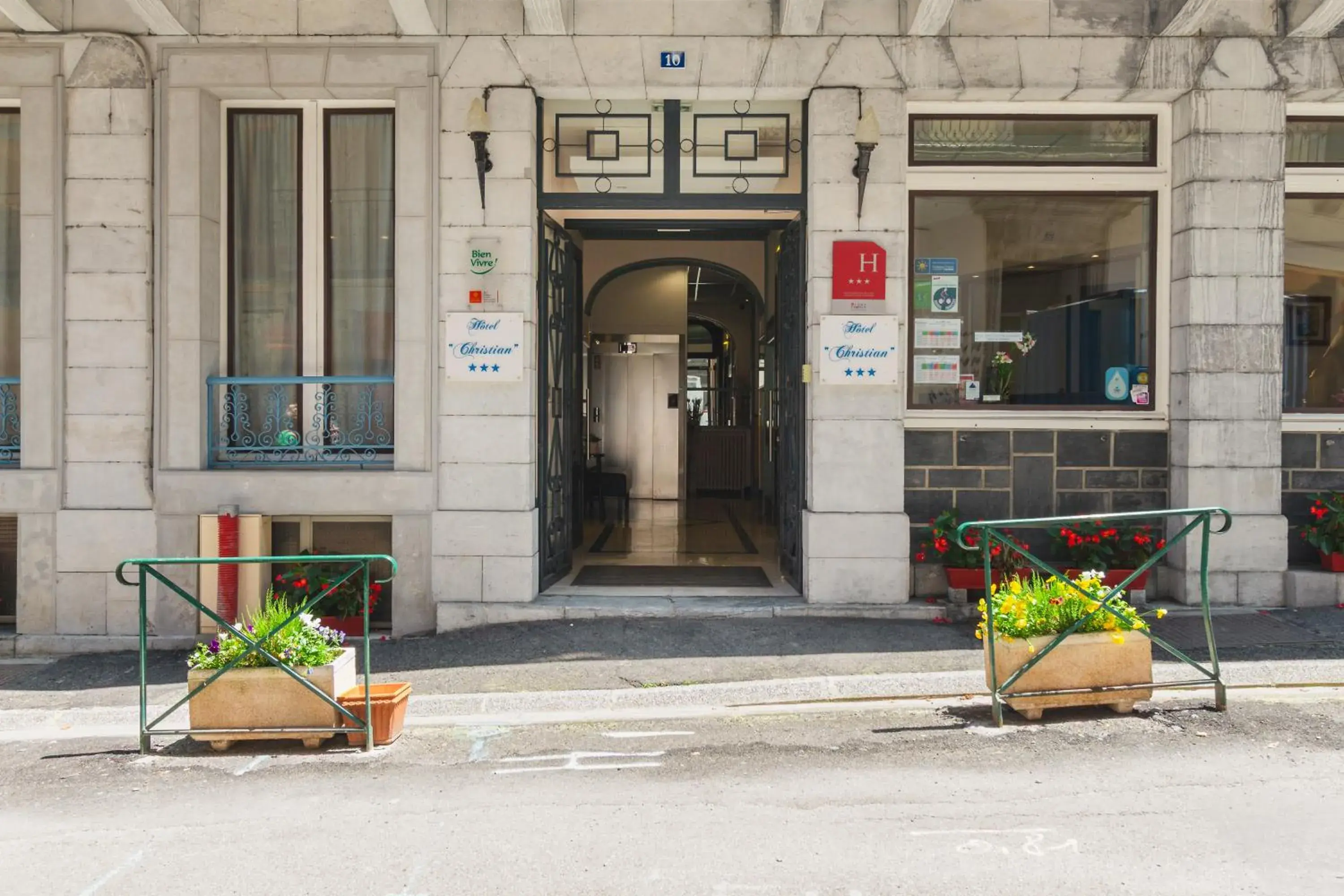 Facade/entrance in Hotel Christian Facade/entrance in Hotel Christian