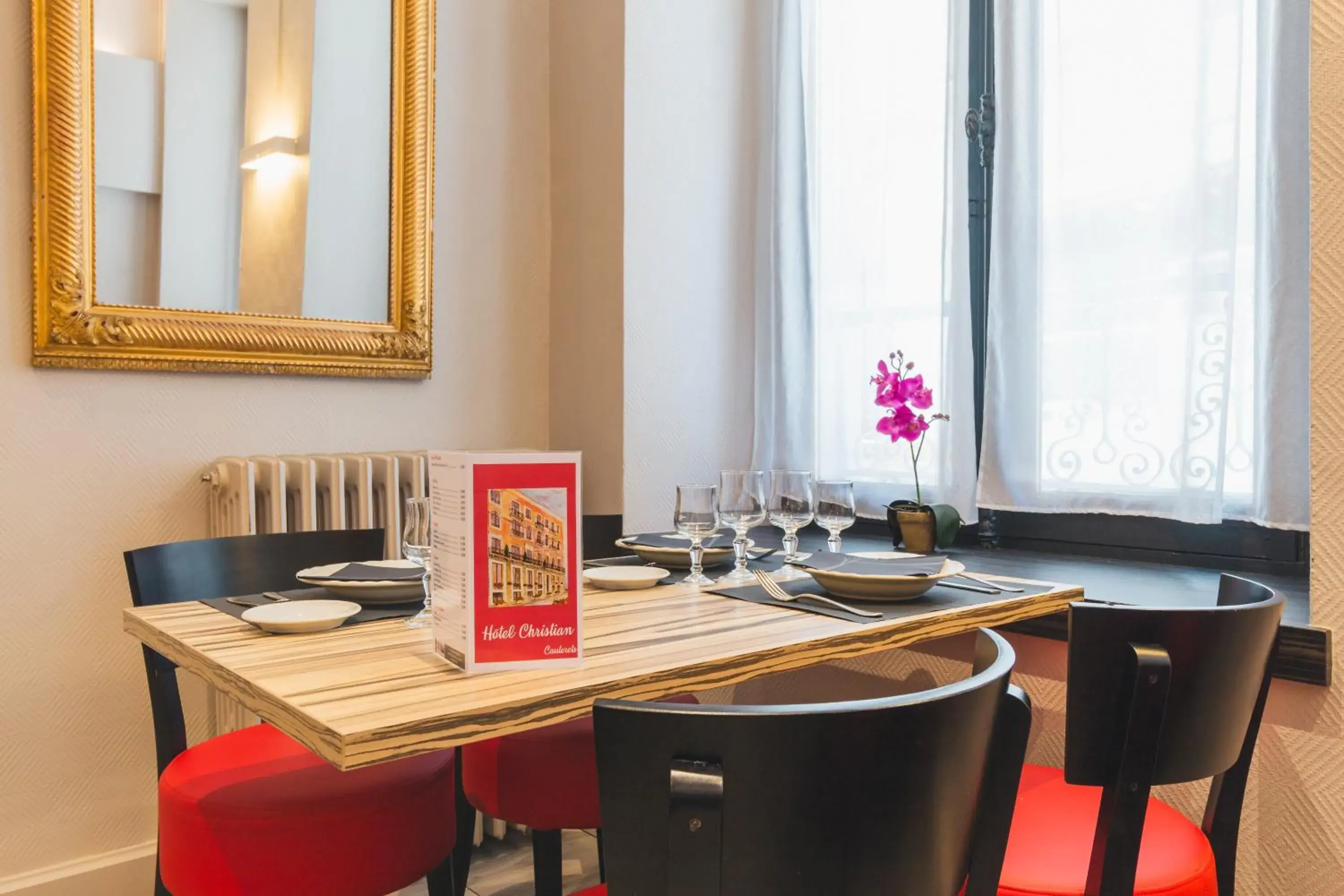 Restaurant/places to eat in Hotel Christian Restaurant/places to eat in Hotel Christian