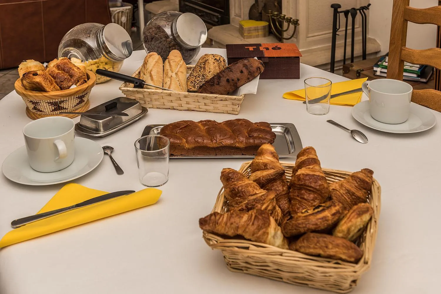 Continental breakfast in Chambres d'hôtes près de Disney