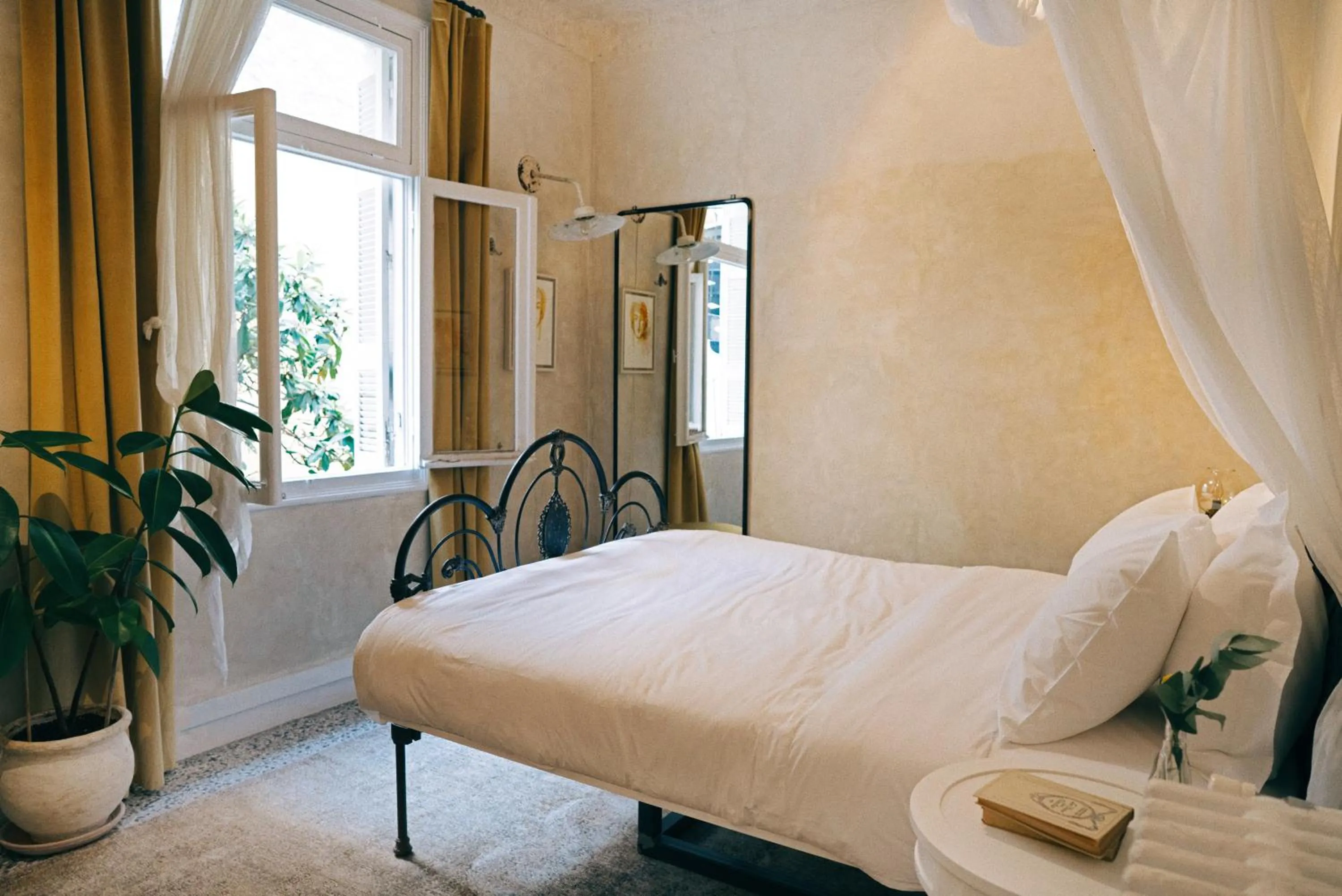 Bedroom, Bed in Shila Athens