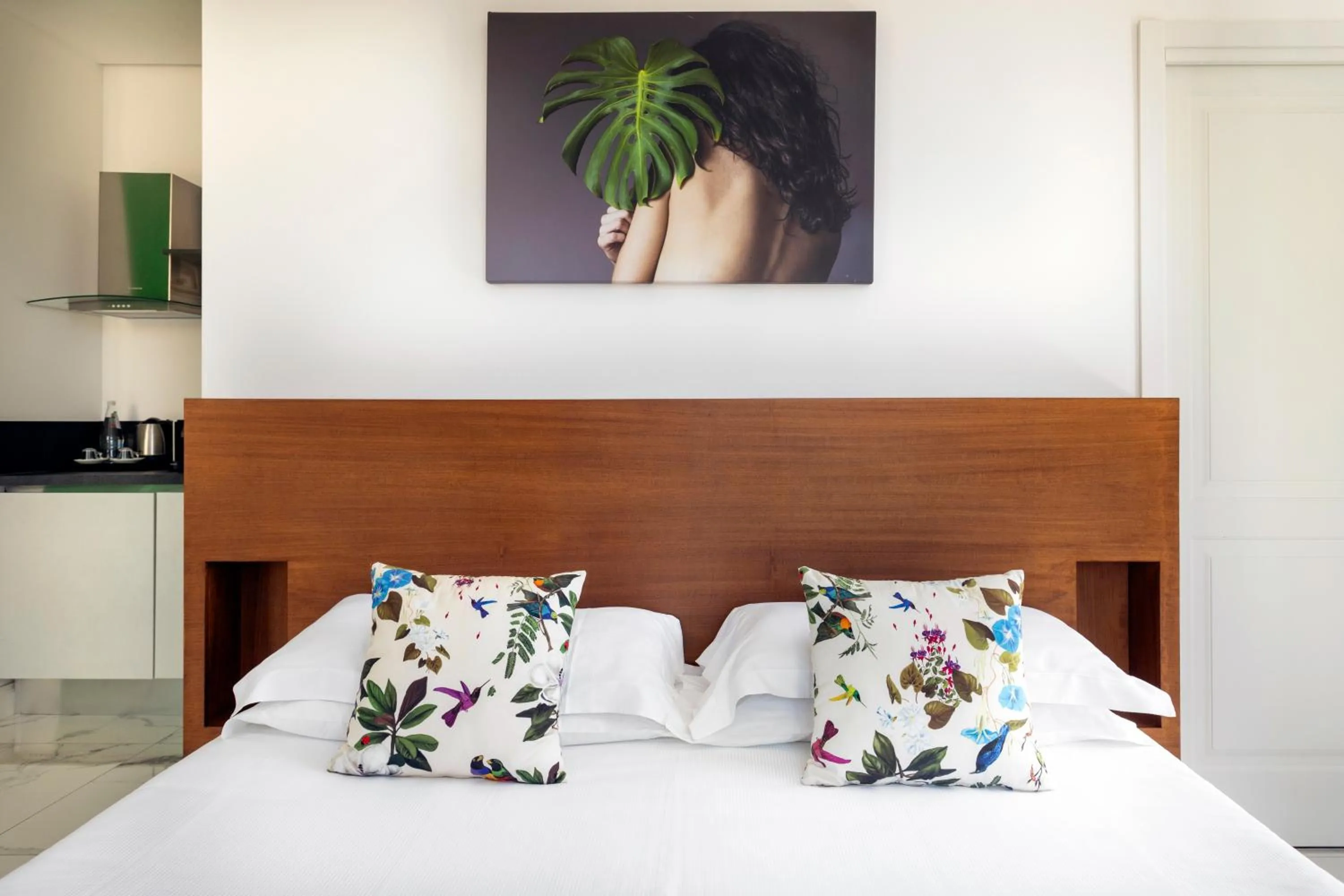 Bed in Palazzo Sovrana Serviced Luxury Apartments