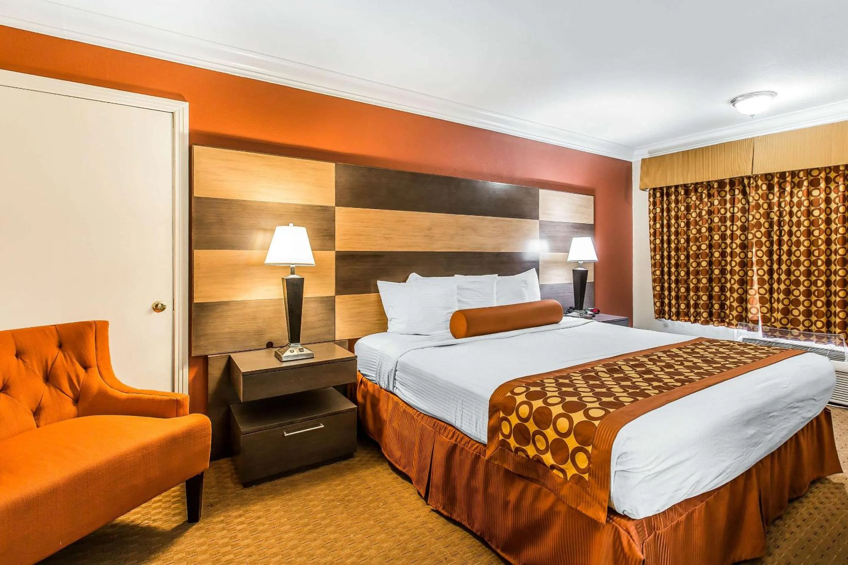 Bedroom, Bed in Rodeway Inn & Suites Canyon Lake-Menifee West
