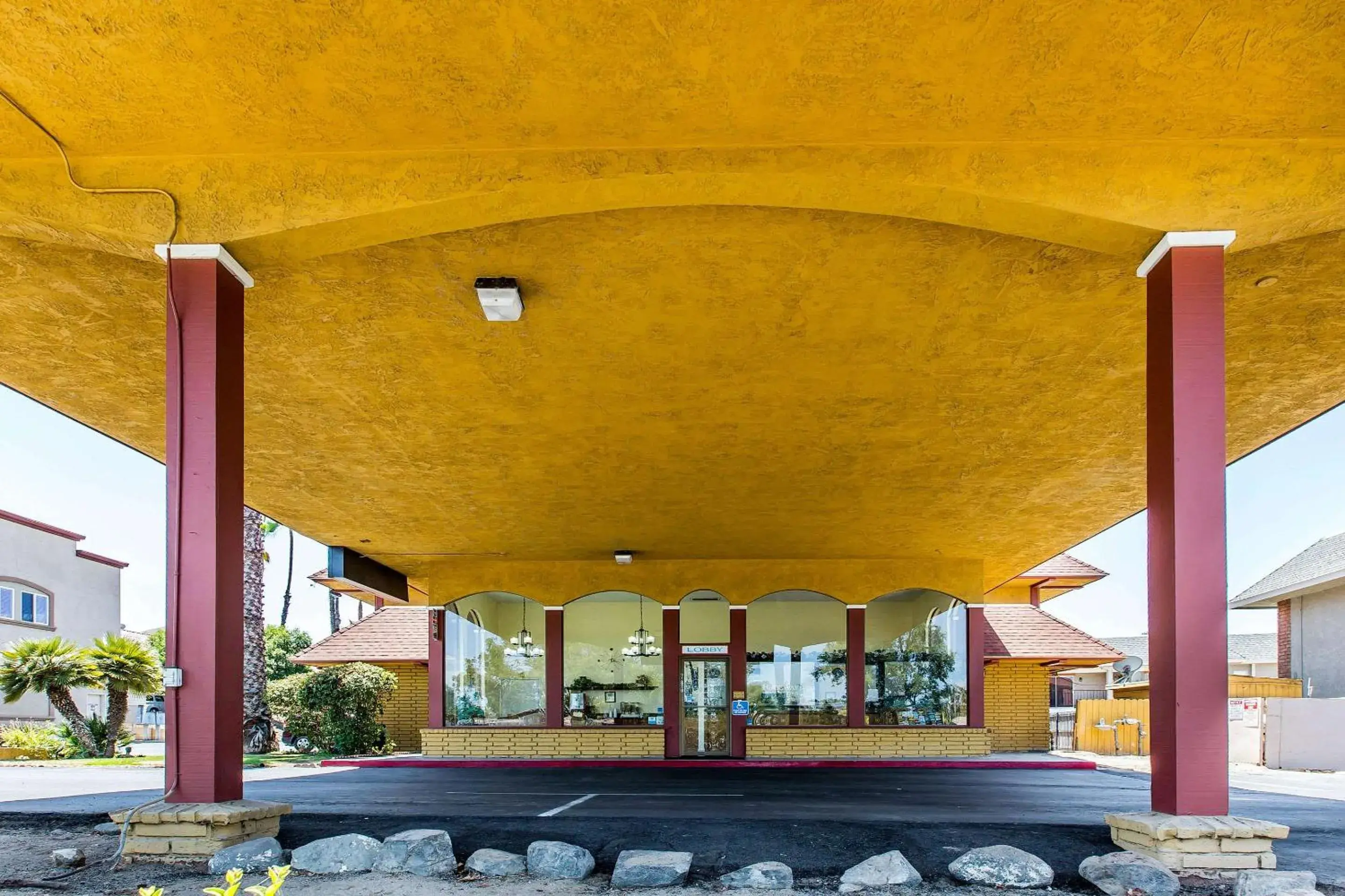 Property building in Rodeway Inn & Suites Canyon Lake-Menifee West Property building in Rodeway Inn & Suites Canyon Lake-Menifee West